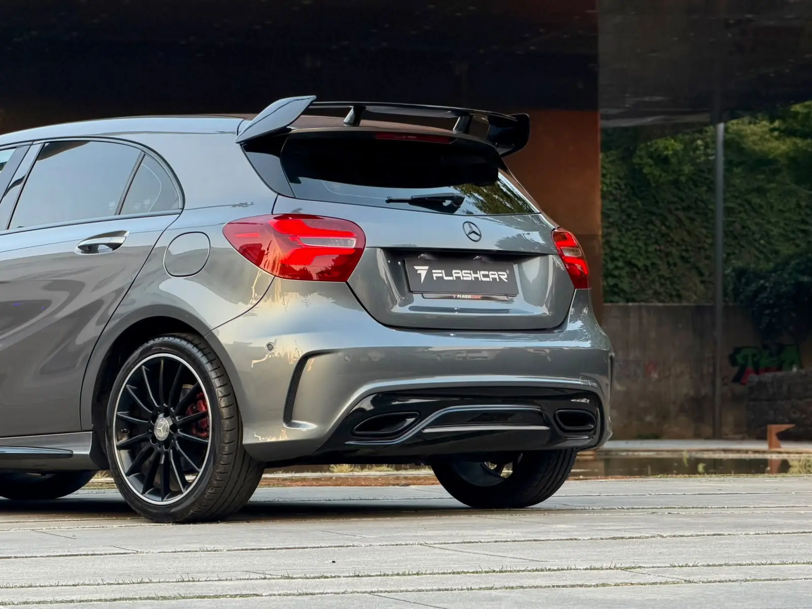 Mercedes-Benz A 180 AMG Line 12