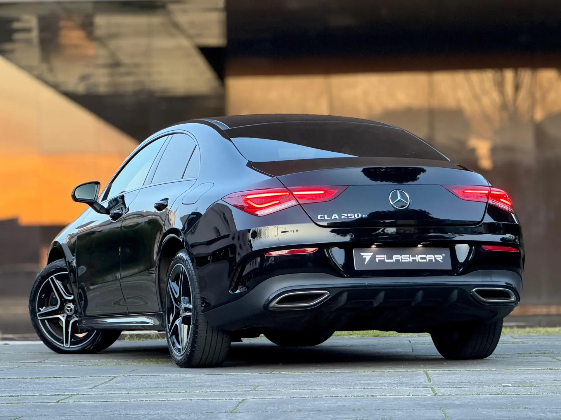 Mercedes-Benz CLA 250 e 8G-DCT AMG Line 11