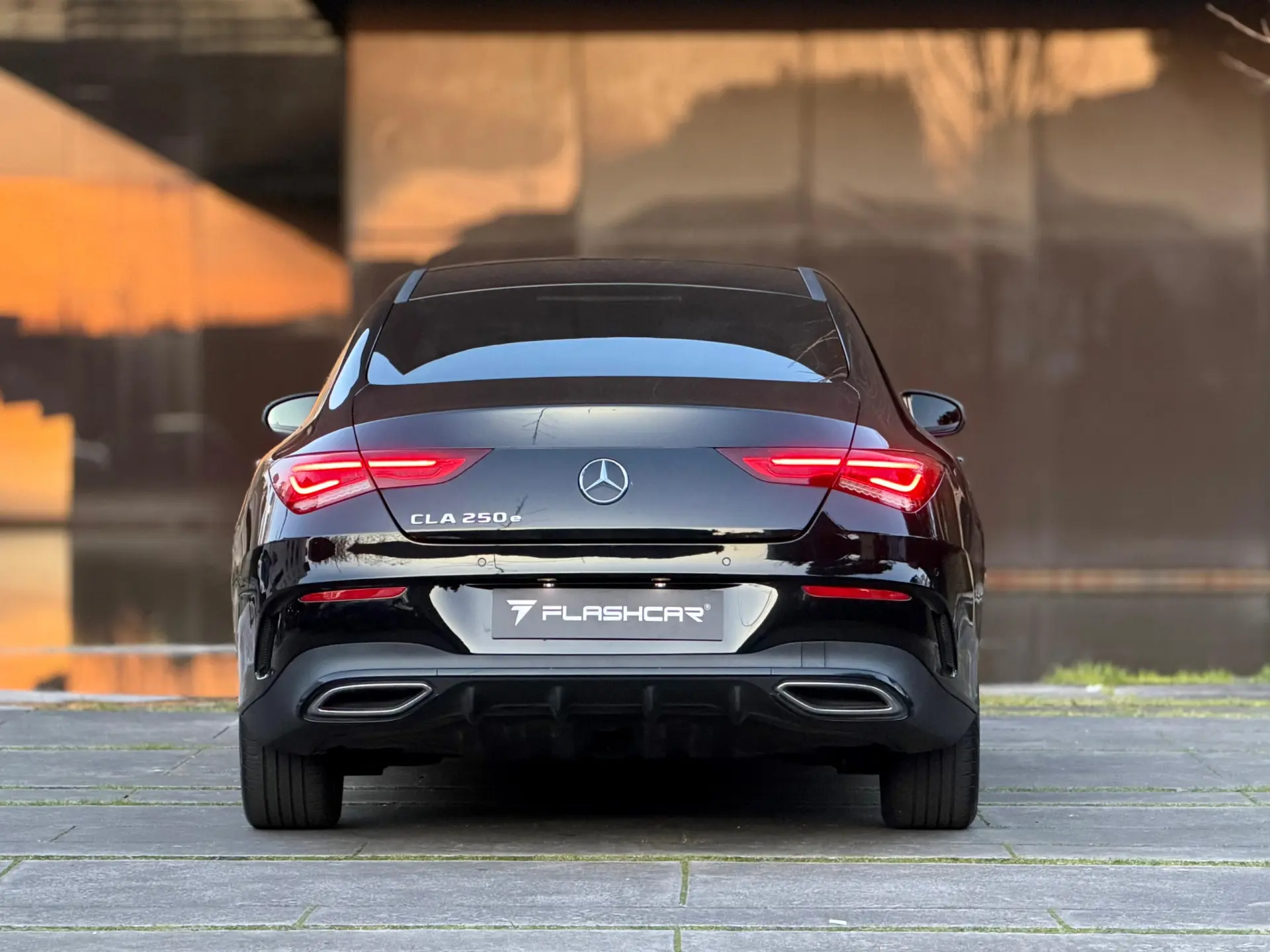 Mercedes-Benz CLA 250 e 8G-DCT AMG Line 34