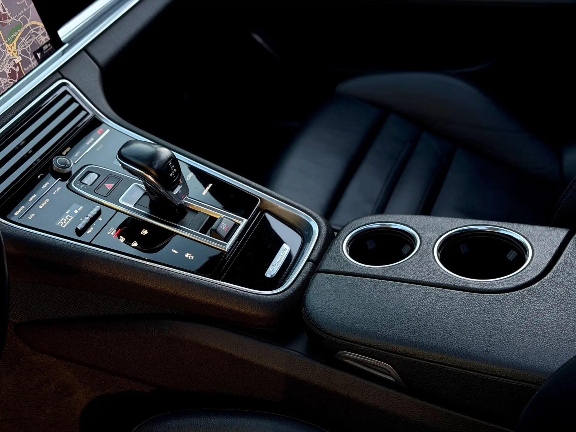 Porsche Panamera 4 E-Hybrid 44