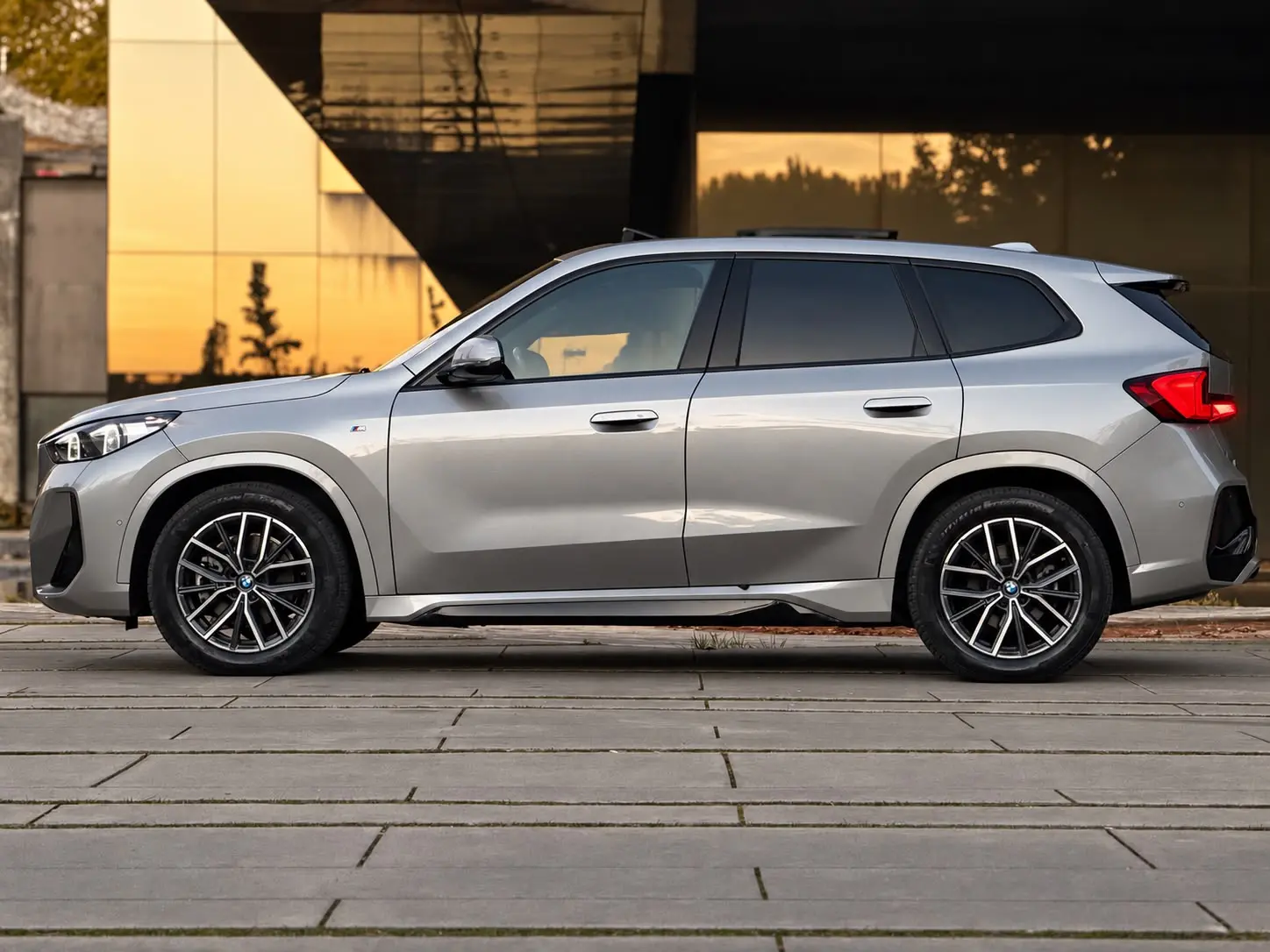 BMW iX1 xDrive30 Pack Desportivo M 11
