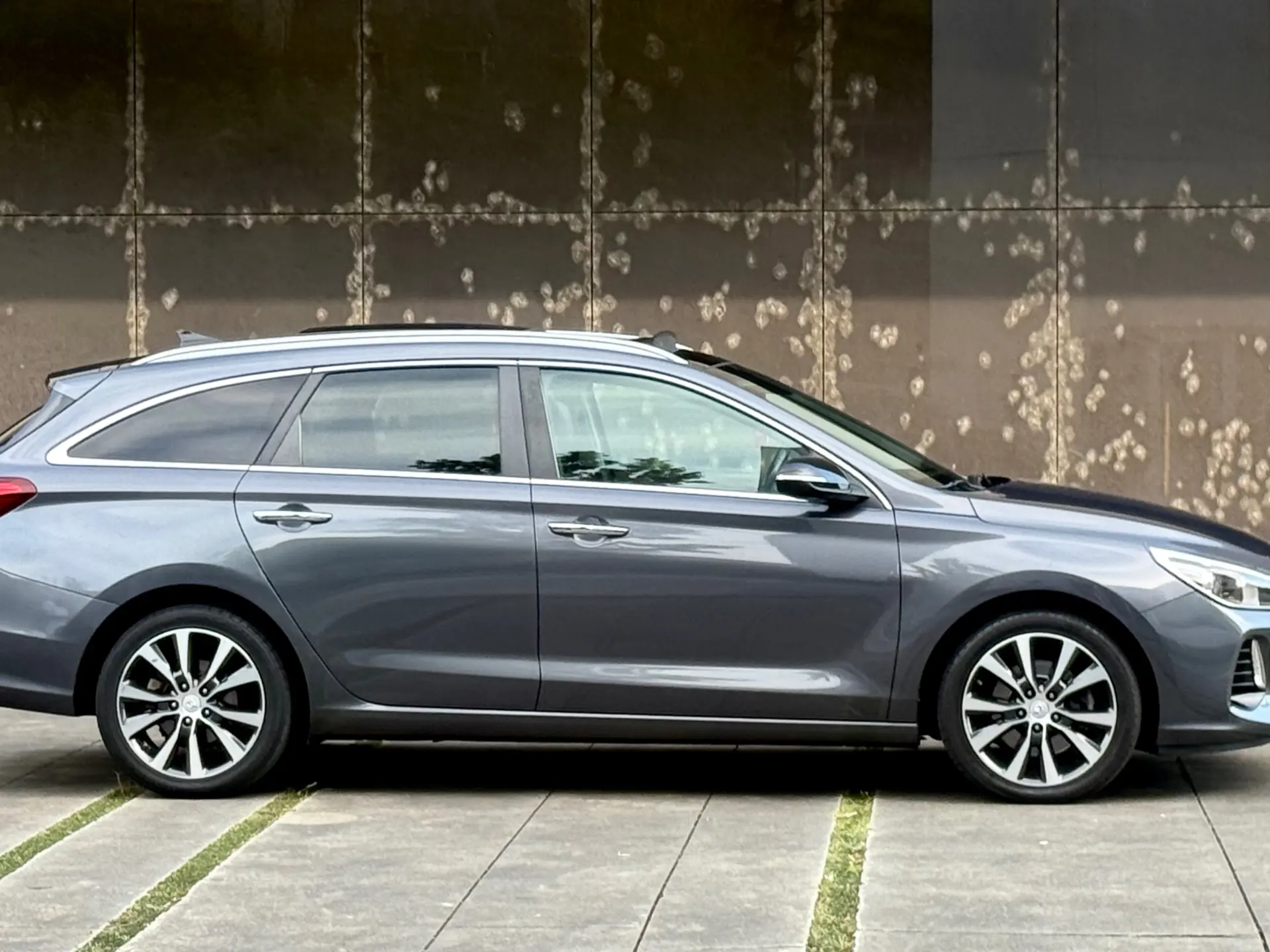 Hyundai i30 SW 1.6 CRDi Style+Navi 10