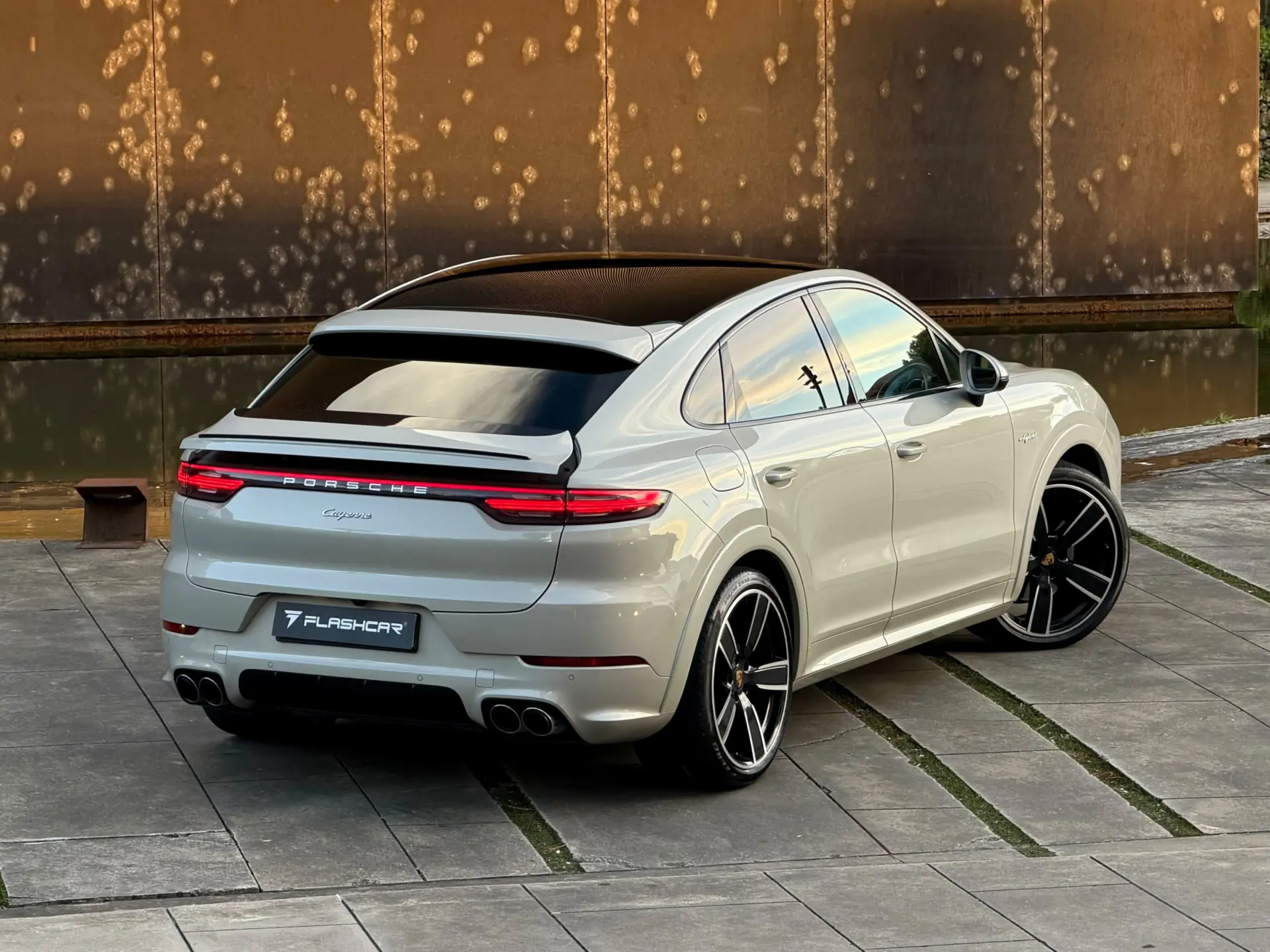 Porsche Cayenne Coupé E-Hybrid Platinum Edition 59