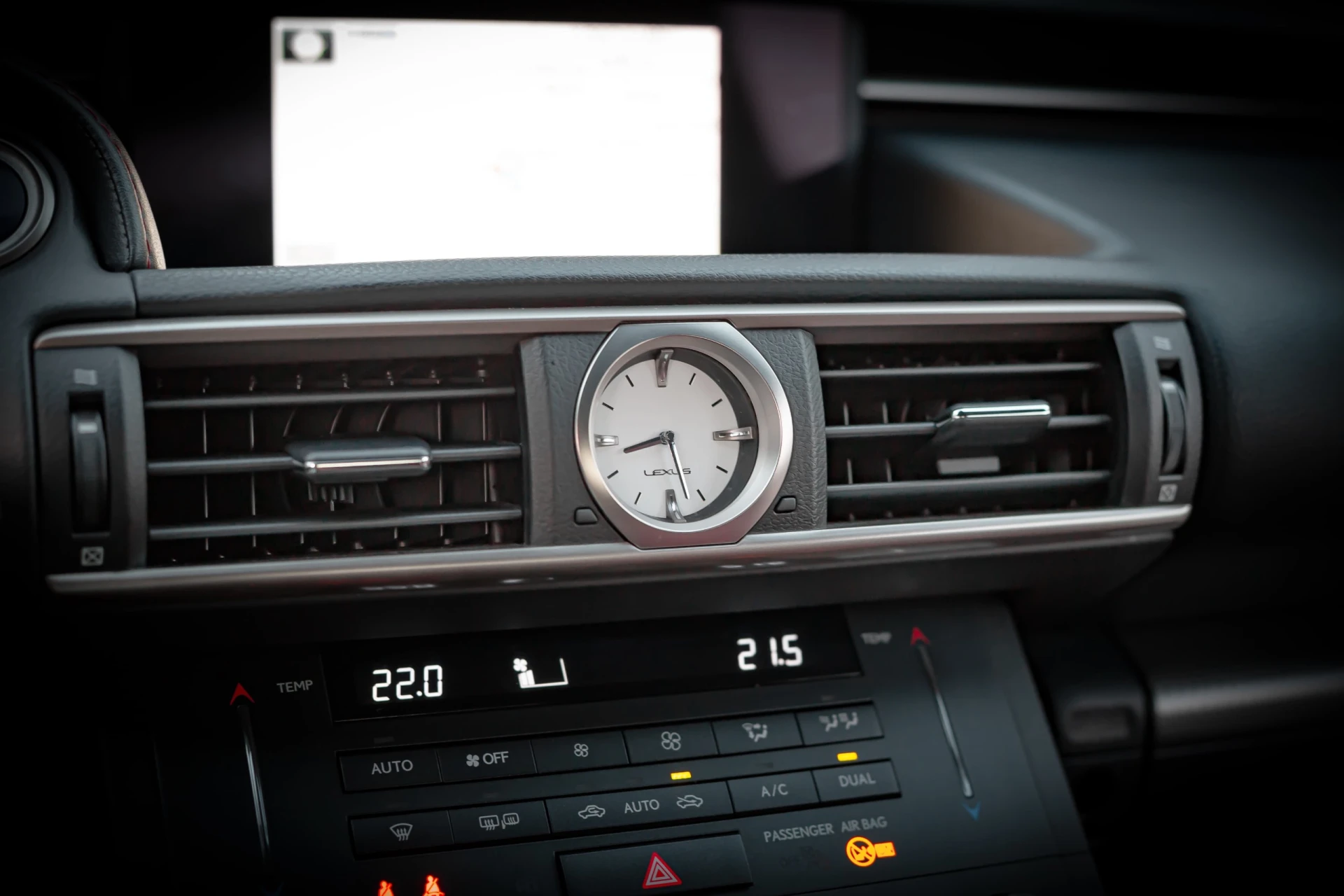 Lexus RC 300h F Sport 7