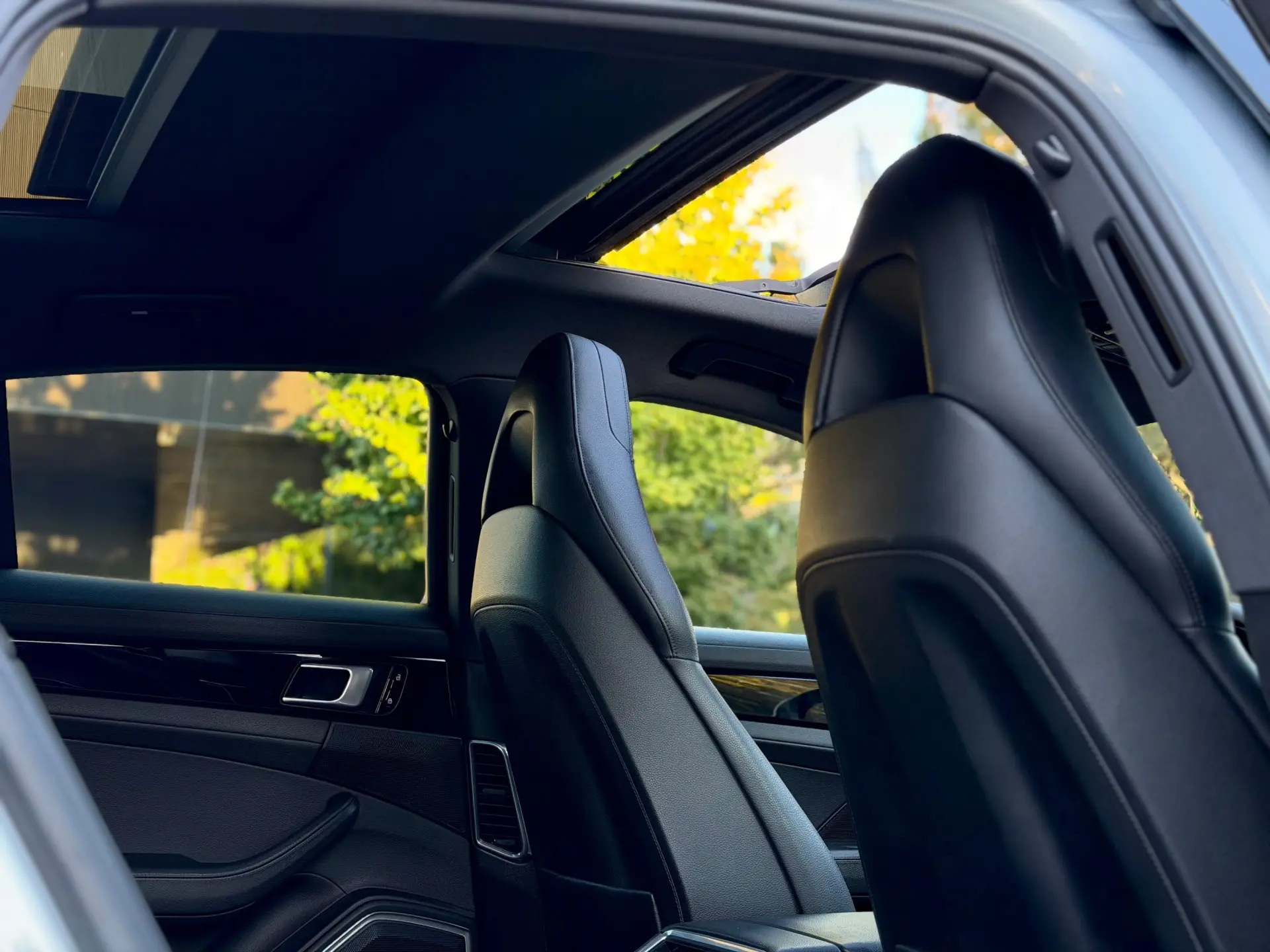 Porsche Panamera 4 E-Hybrid 12