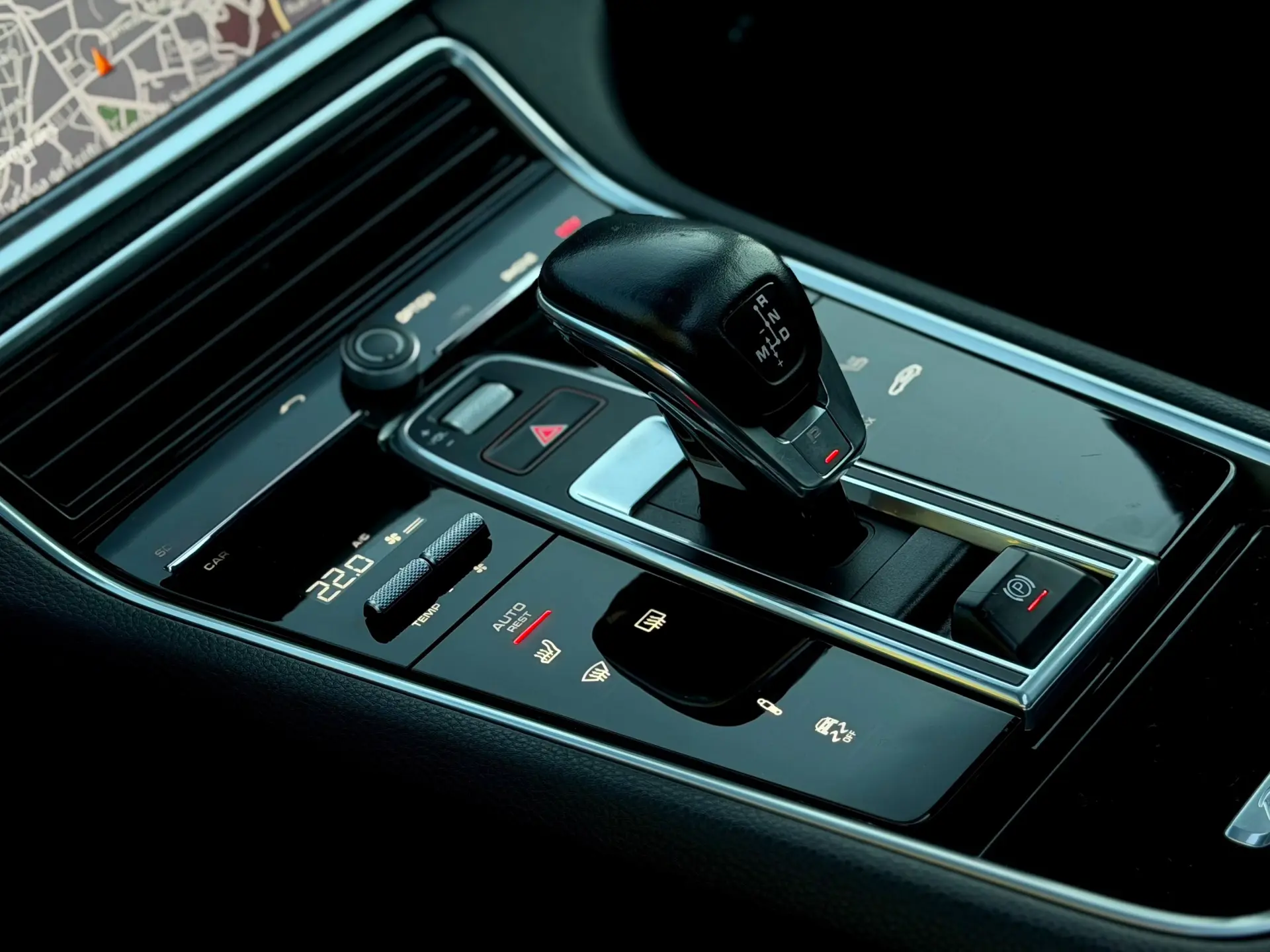 Porsche Panamera 4 E-Hybrid 16