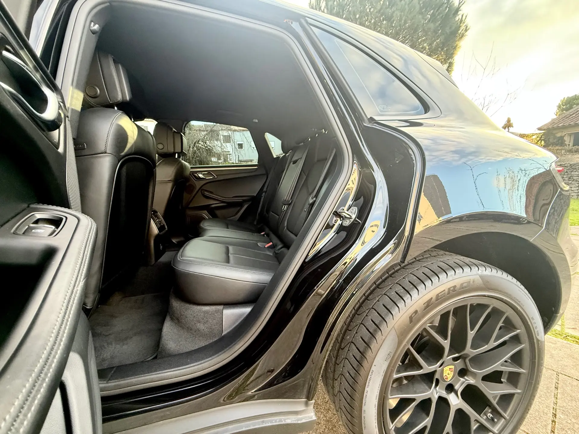 Porsche Macan Standard 32