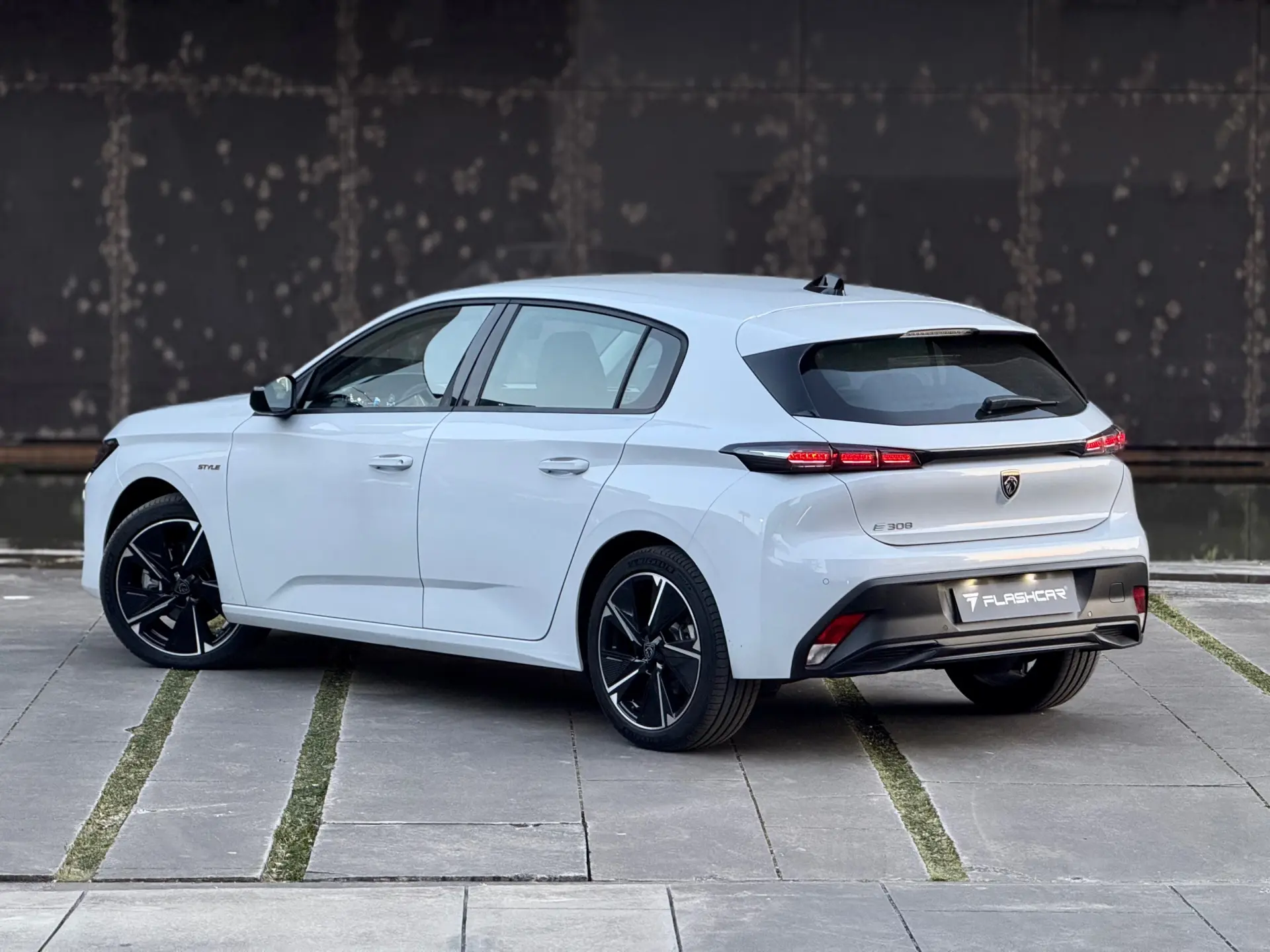 Peugeot e-308 54 kWh Style 19