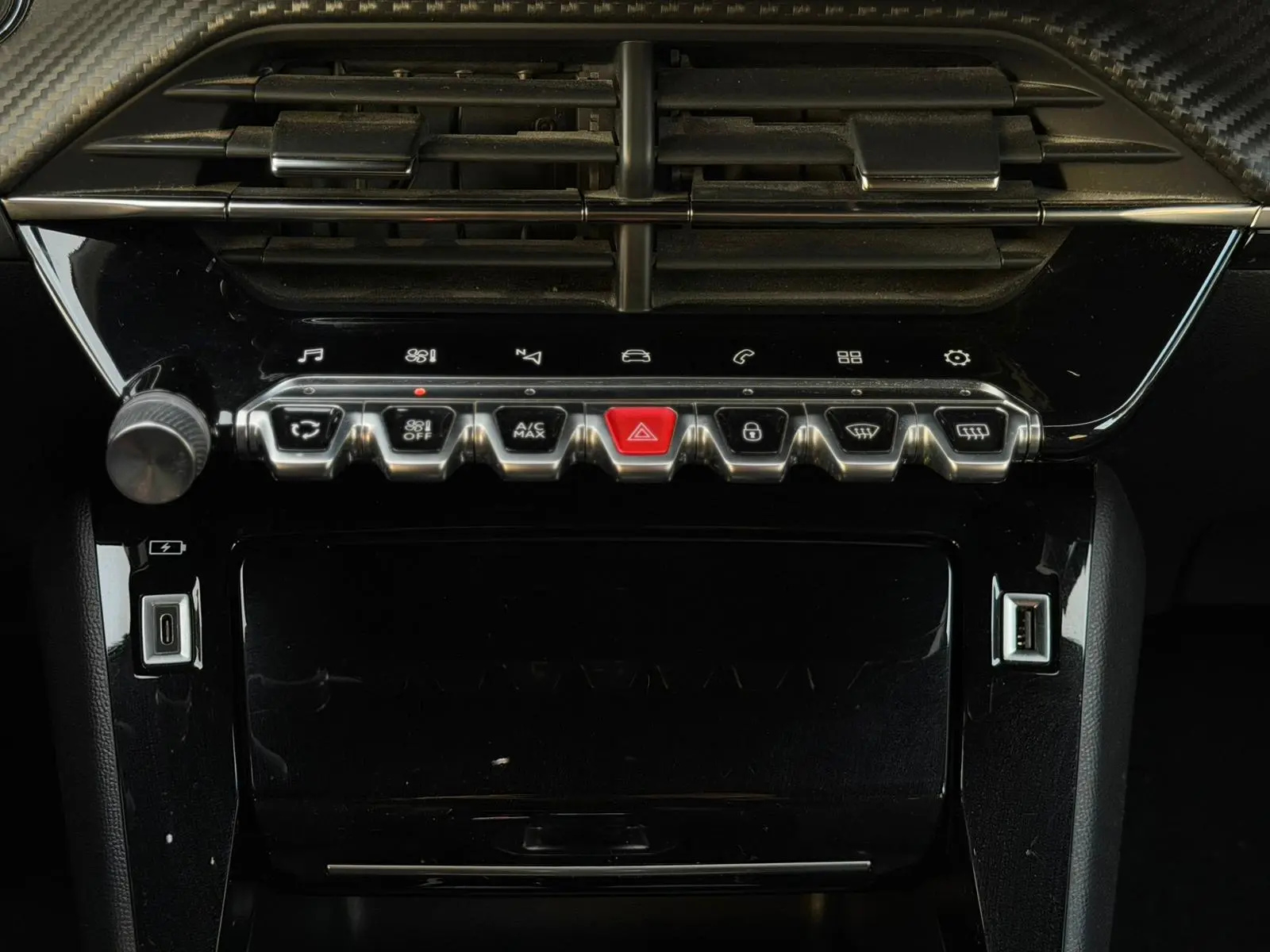 Peugeot 2008 1.2 PureTech GT EAT8 27