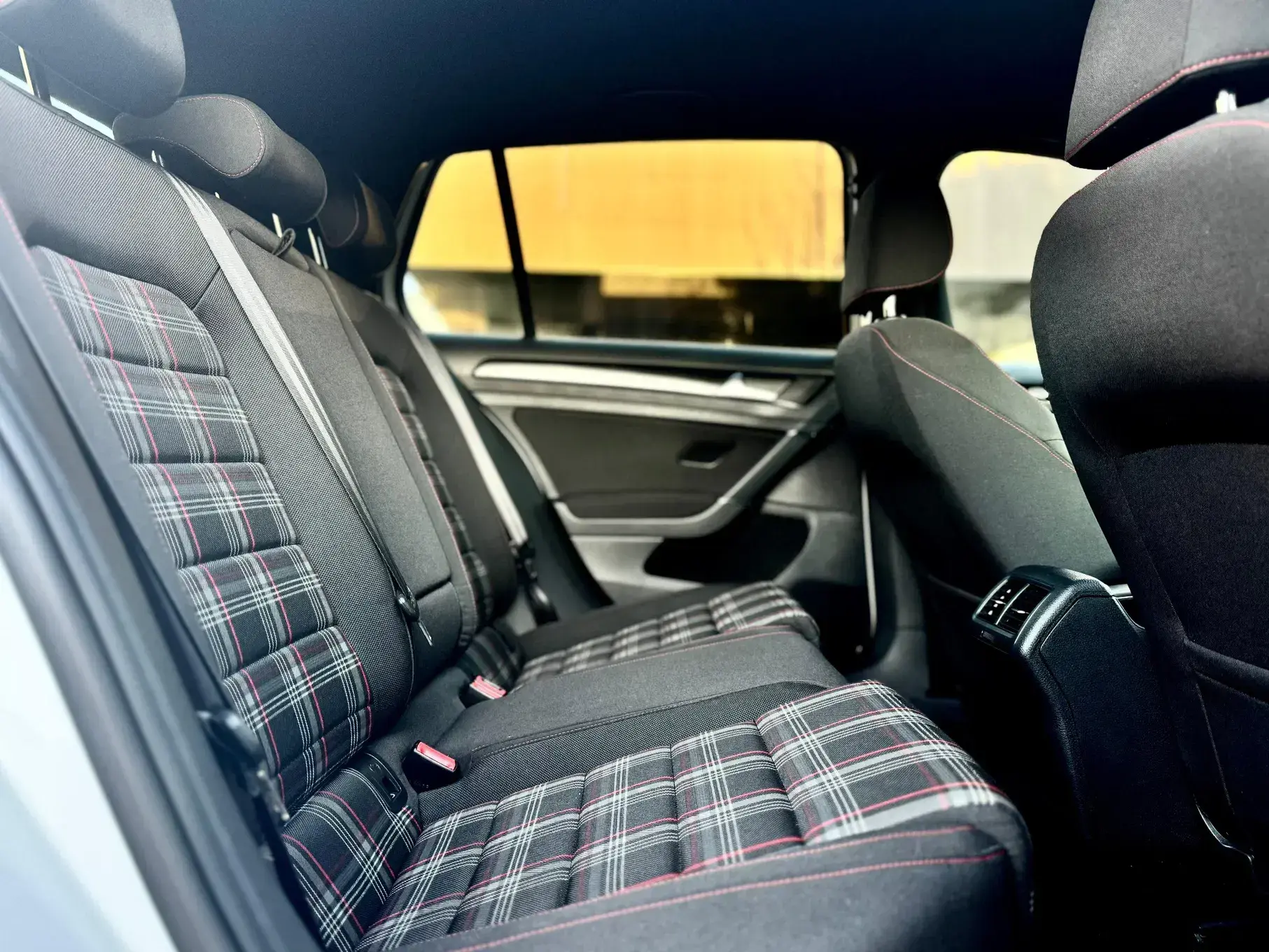 Volkswagen Golf 23