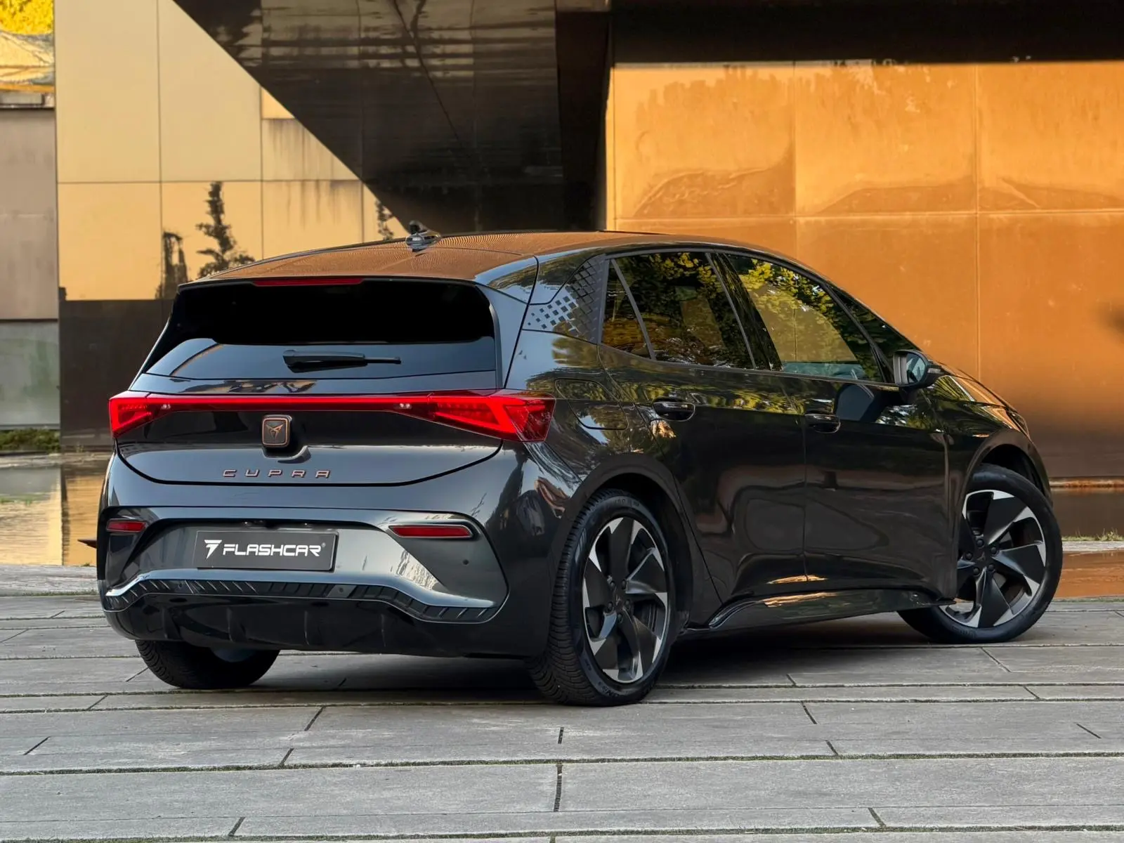 Cupra Born 77 kWh e-Boost Plus 51