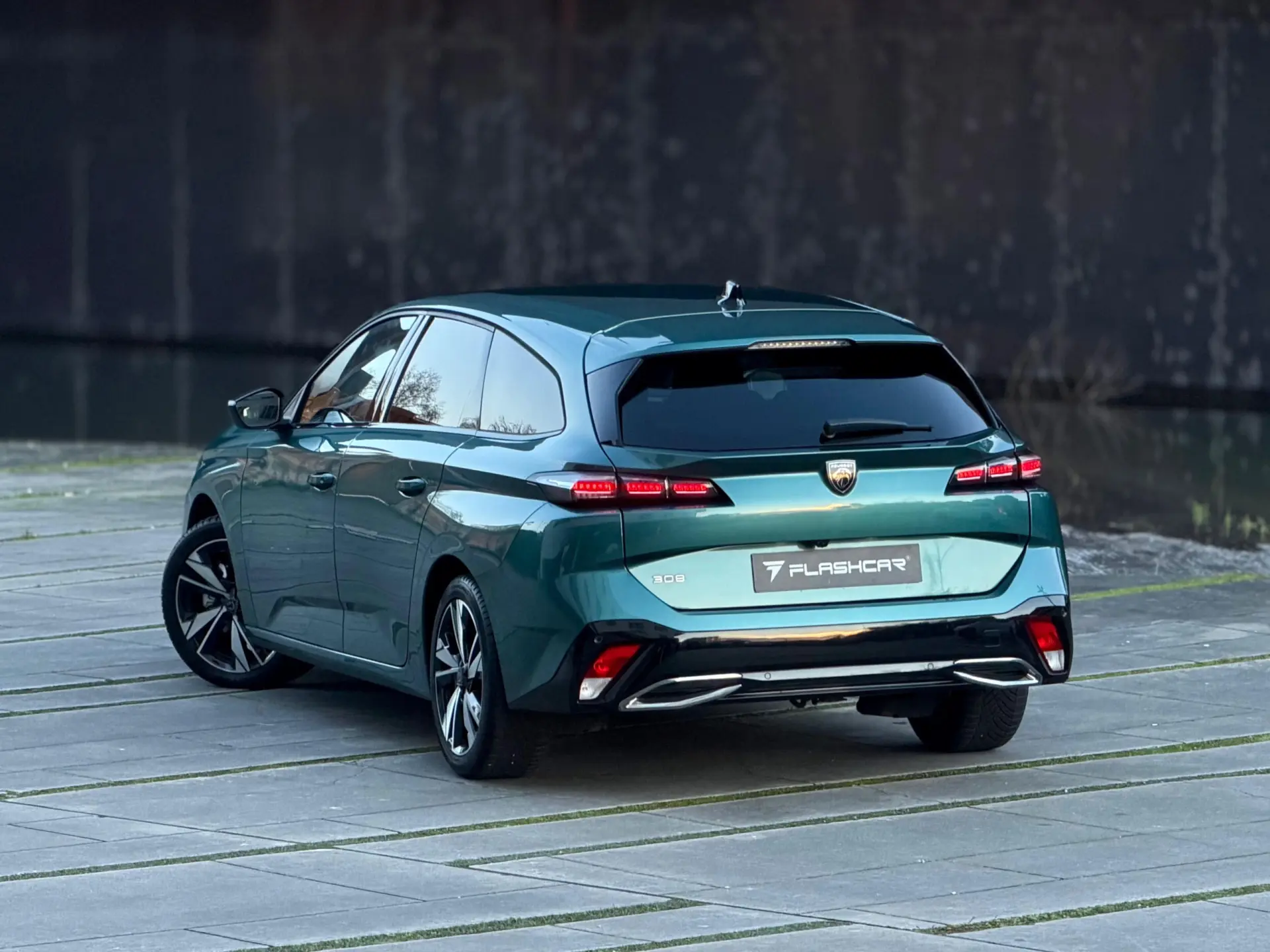 Peugeot 308 SW 1.2 PureTech Allure EAT6 16