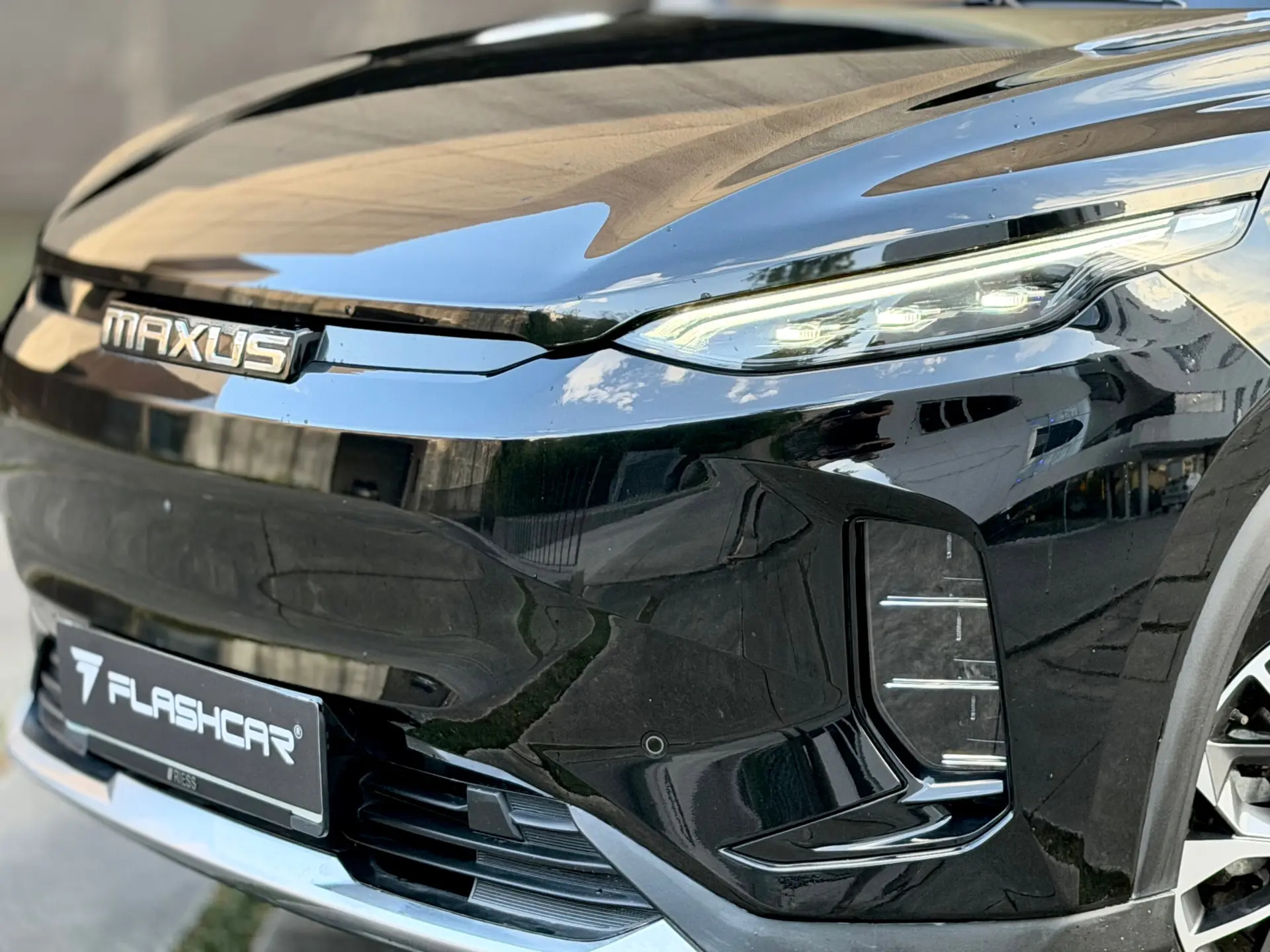 Maxus Euniq 6 Standard 17