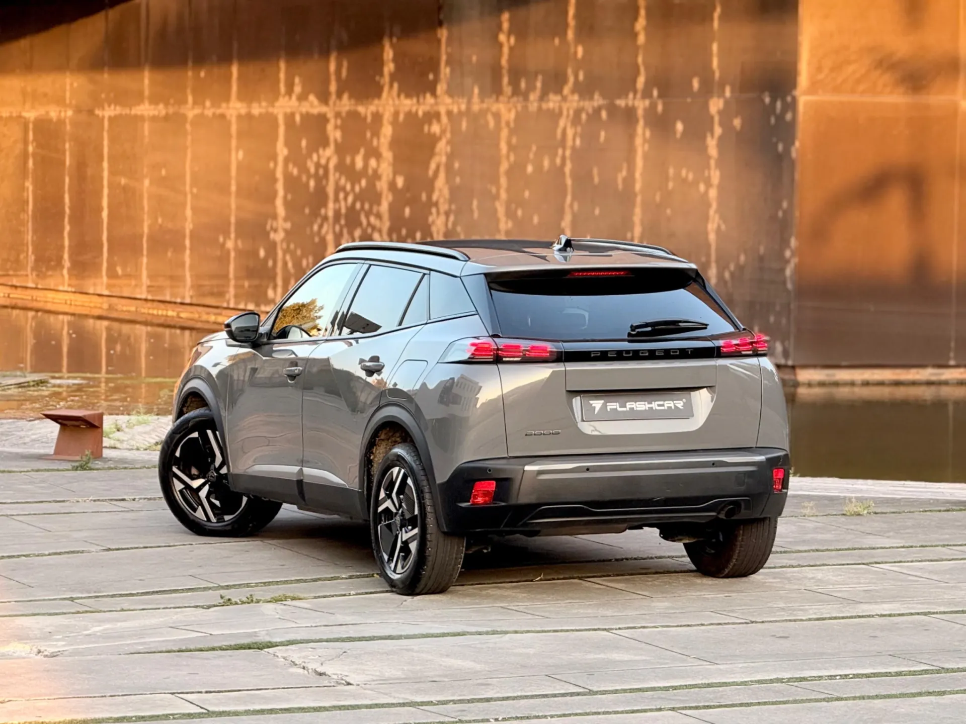 Peugeot 2008 1.2 PureTech Allure Pack 17