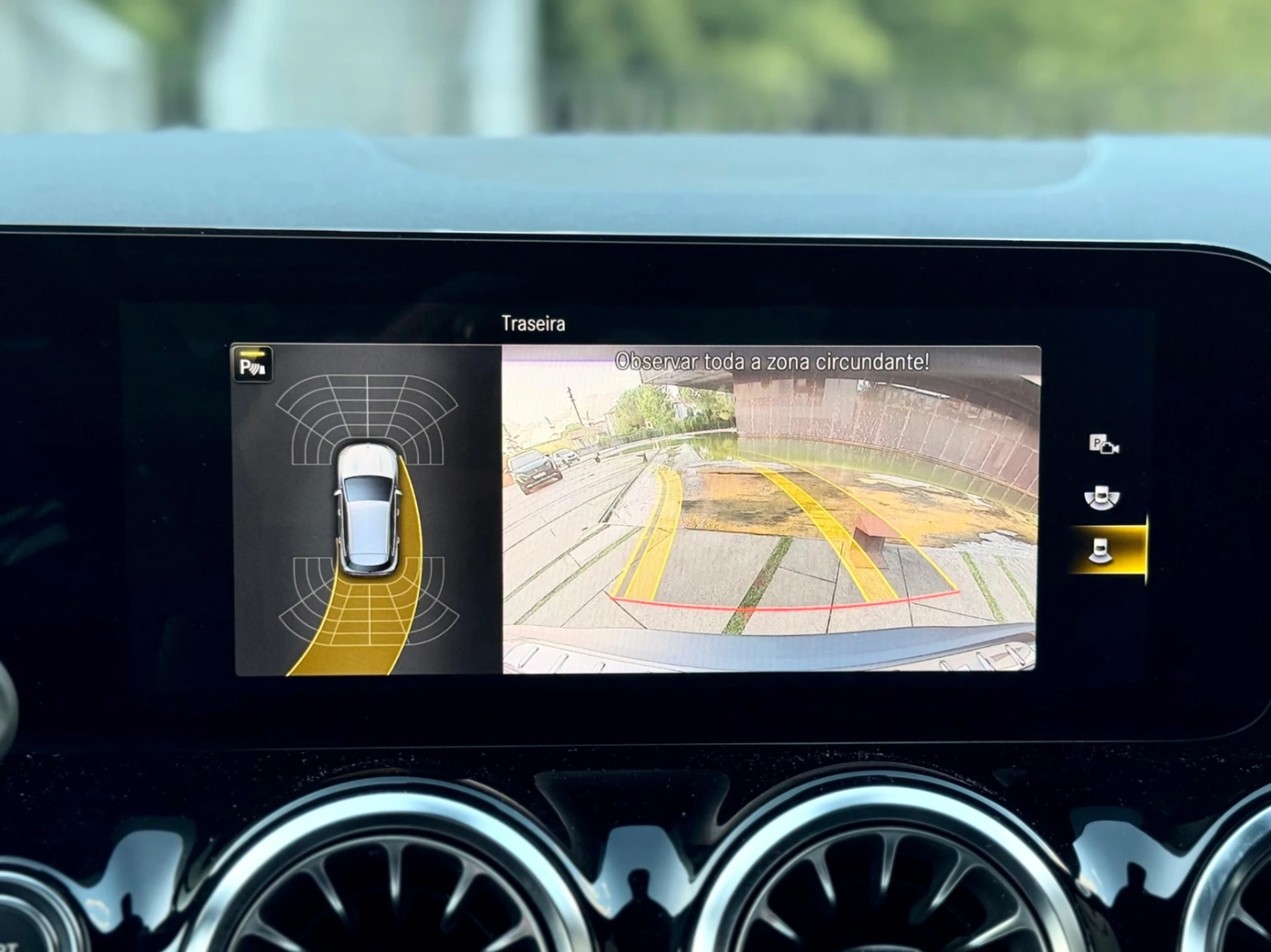 Mercedes-Benz EQA 300 4Matic AMG Line 24