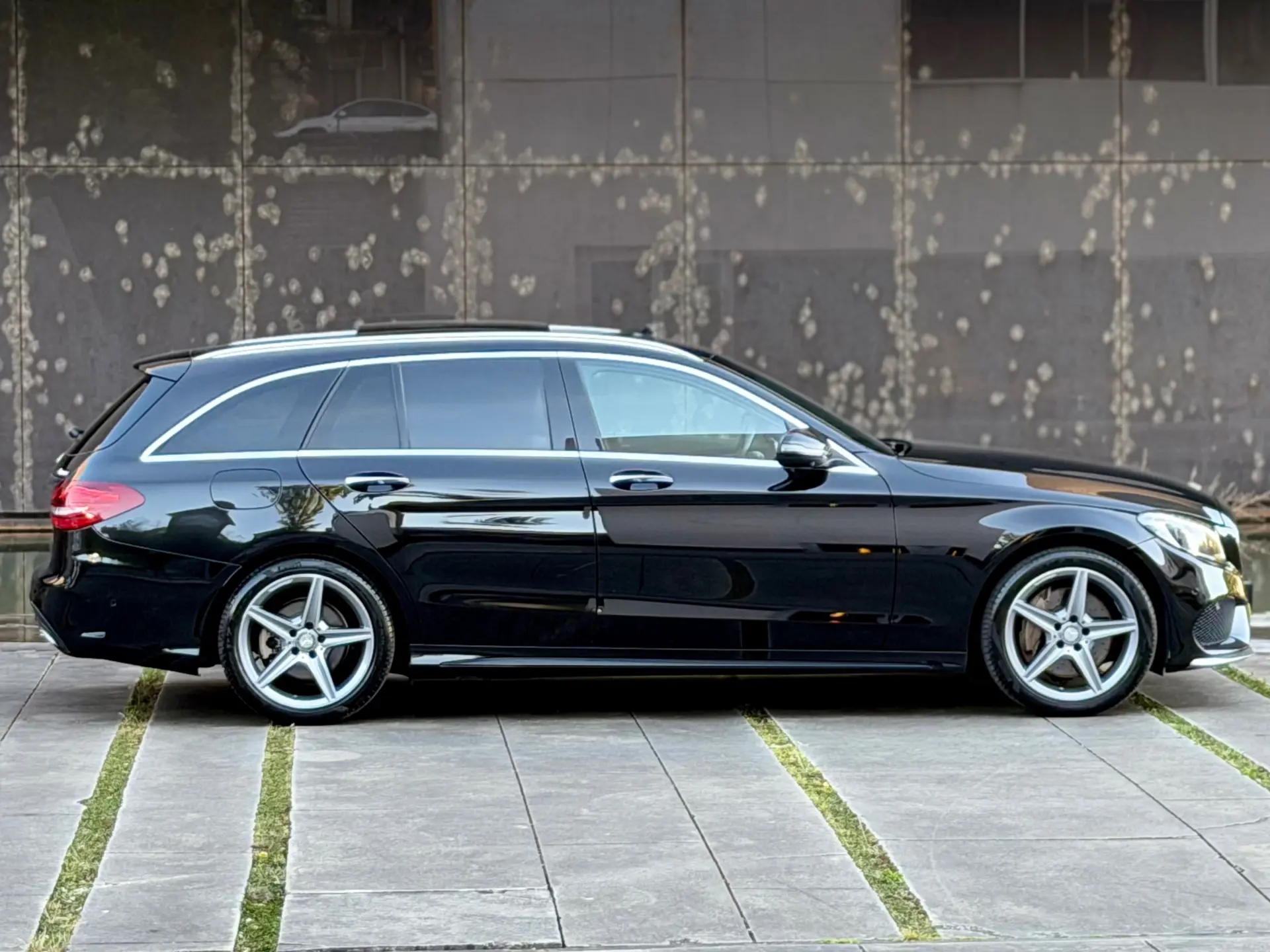 Mercedes-Benz C 250 d 4Matic Station 9G-TRONIC AMG Line 3