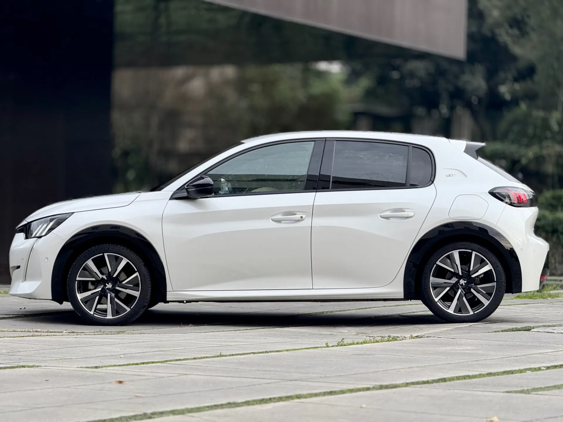 Peugeot 208 1.5 BlueHDi GT Pack 36