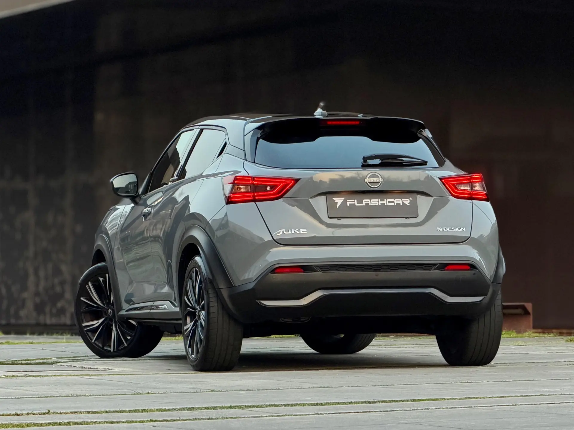 Nissan Juke 1.0 DIG-T N-Design Black 6