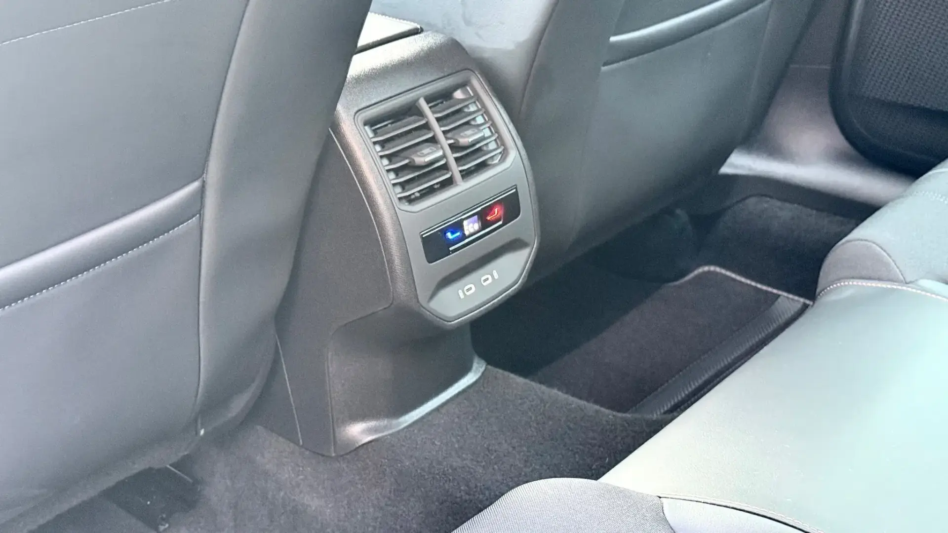 Cupra Formentor 1.4 e-Hybrid Sport DSG 17