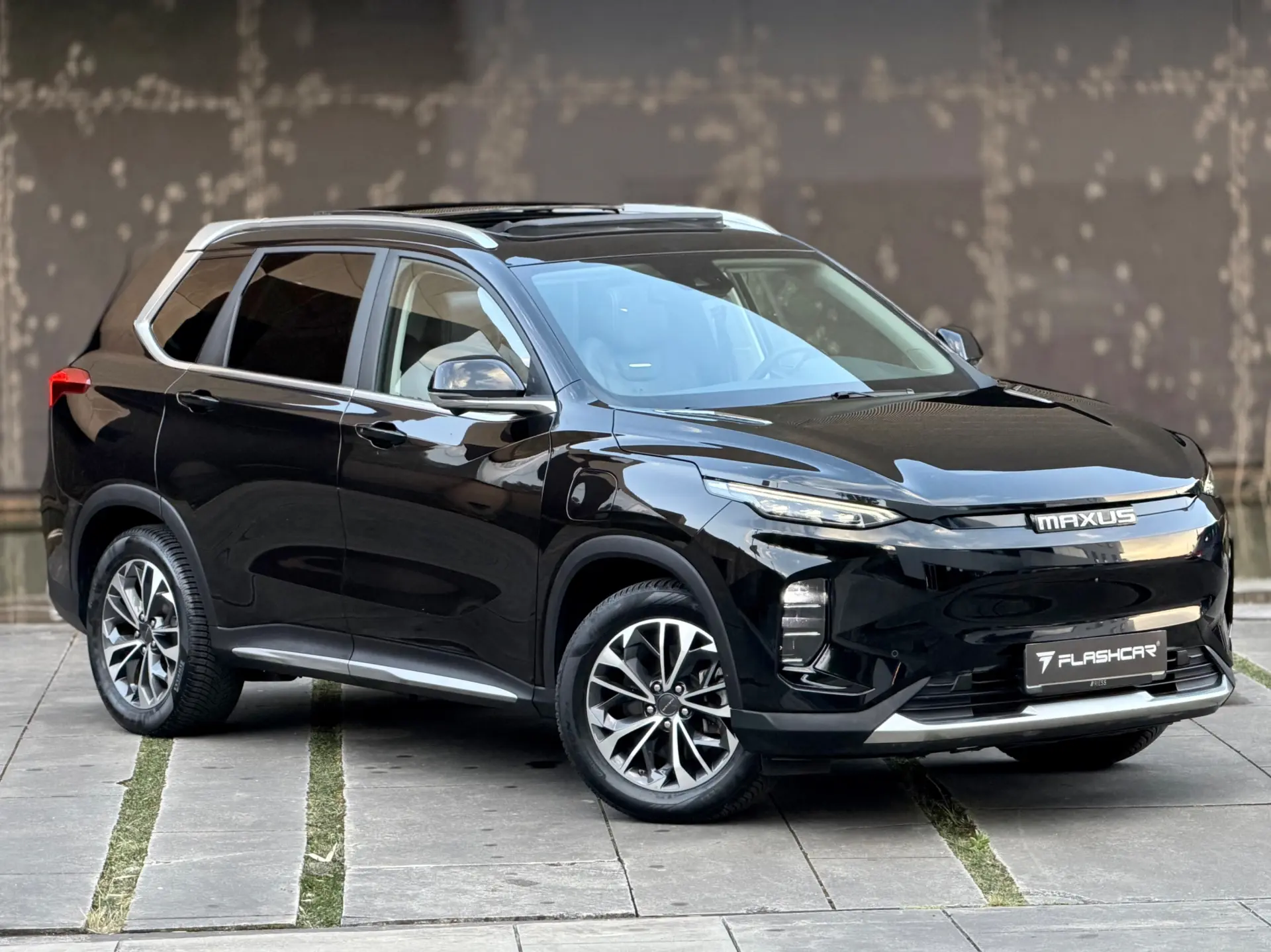 Maxus Euniq 6 Standard 1