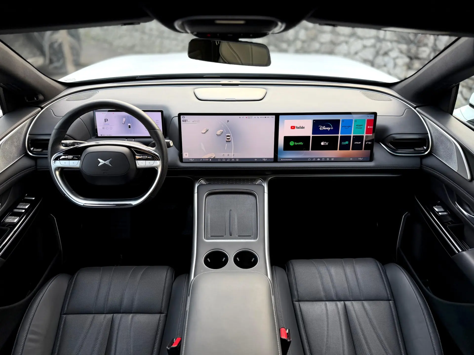 Xpeng G9 98 kWh Long Range 35