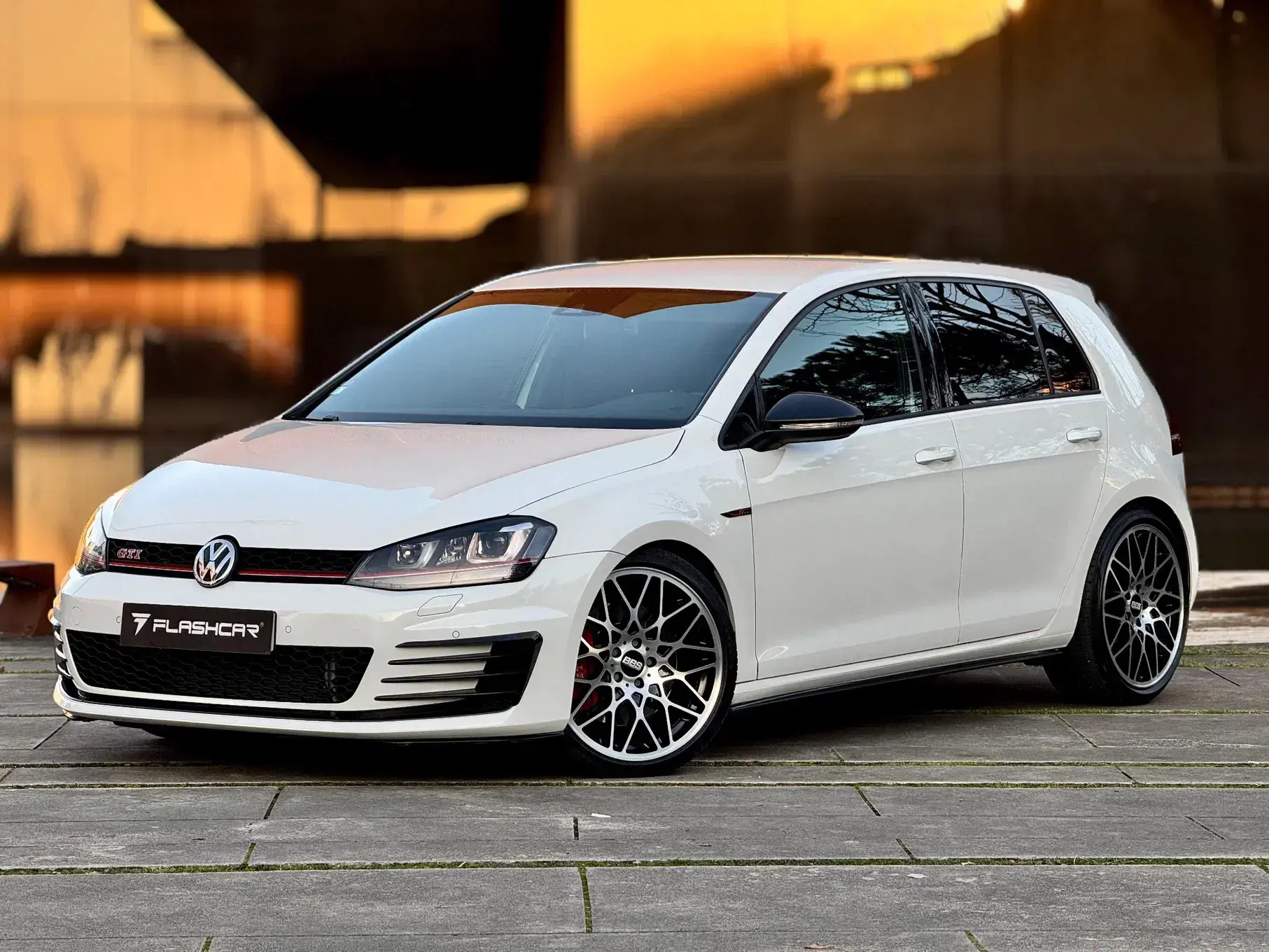 Volkswagen Golf 52