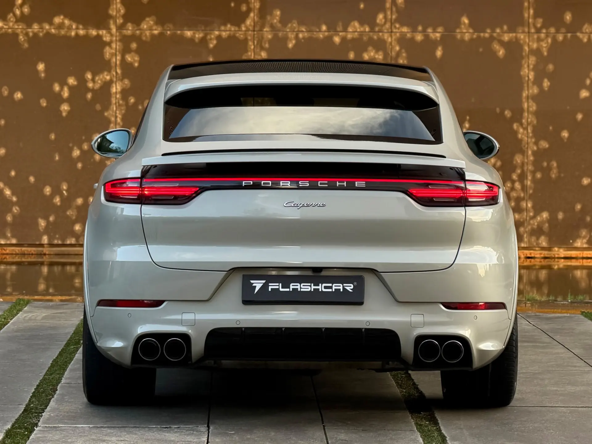 Porsche Cayenne Coupé E-Hybrid Platinum Edition 48
