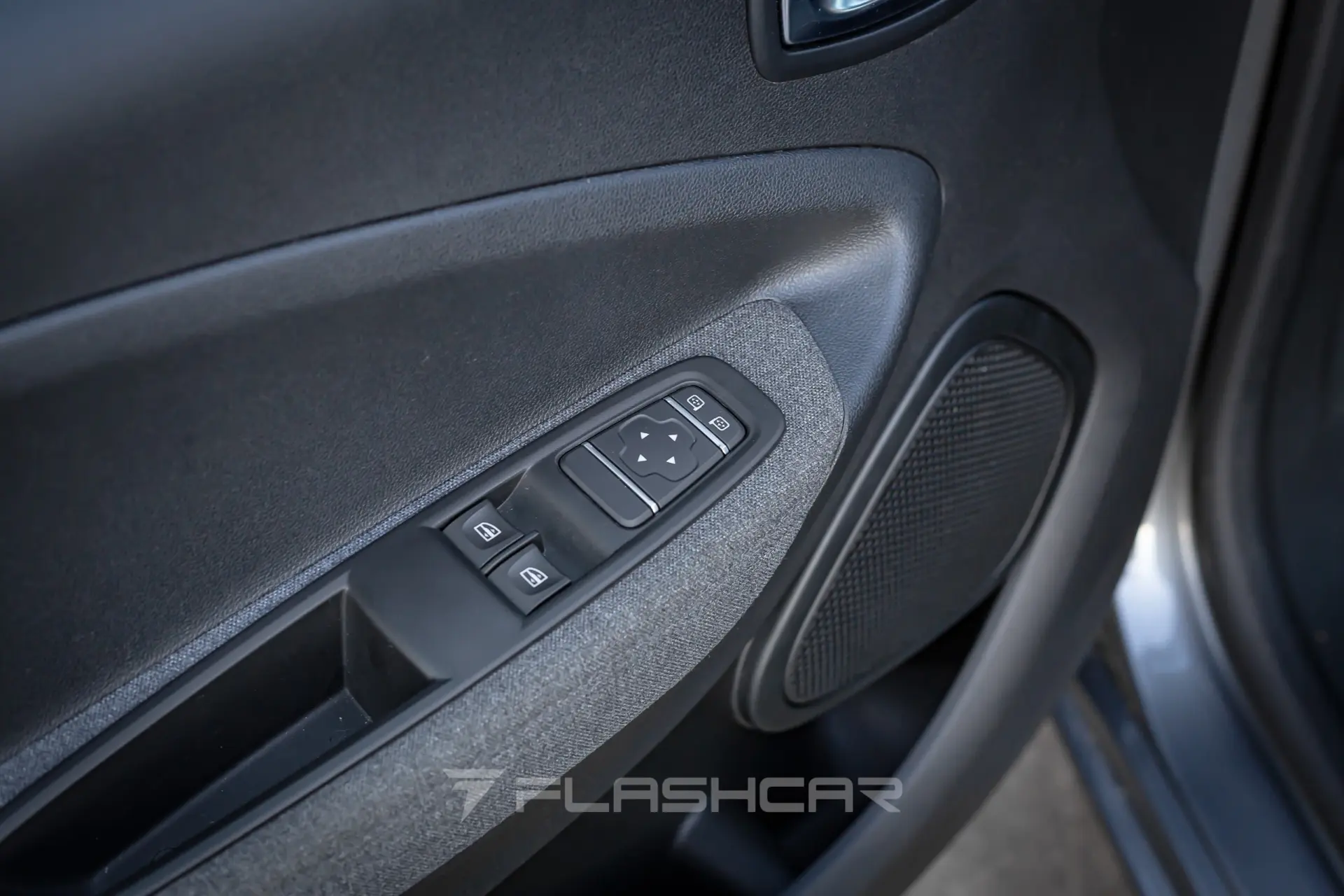 Renault Zoe (c/ Bateria) Z.E. 50 INTENS 17