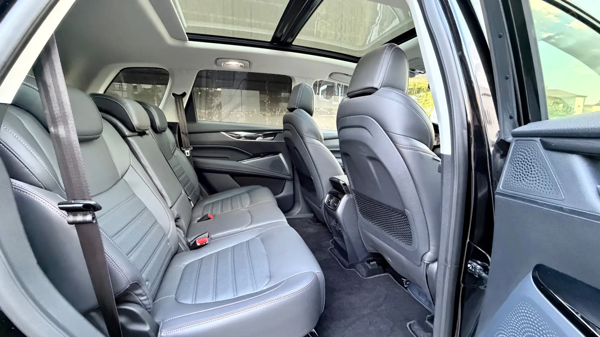 Maxus Euniq 6 Standard 24