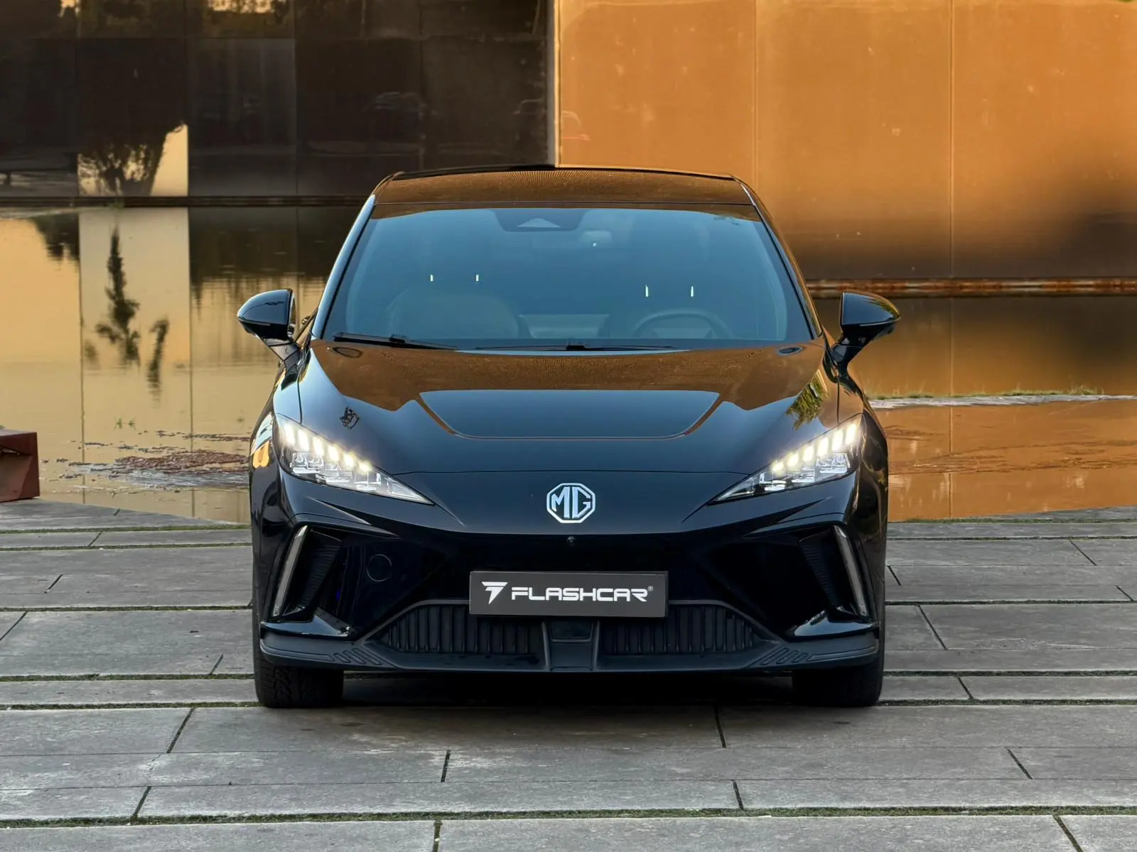 MG MG4 64 kWh Luxury 40