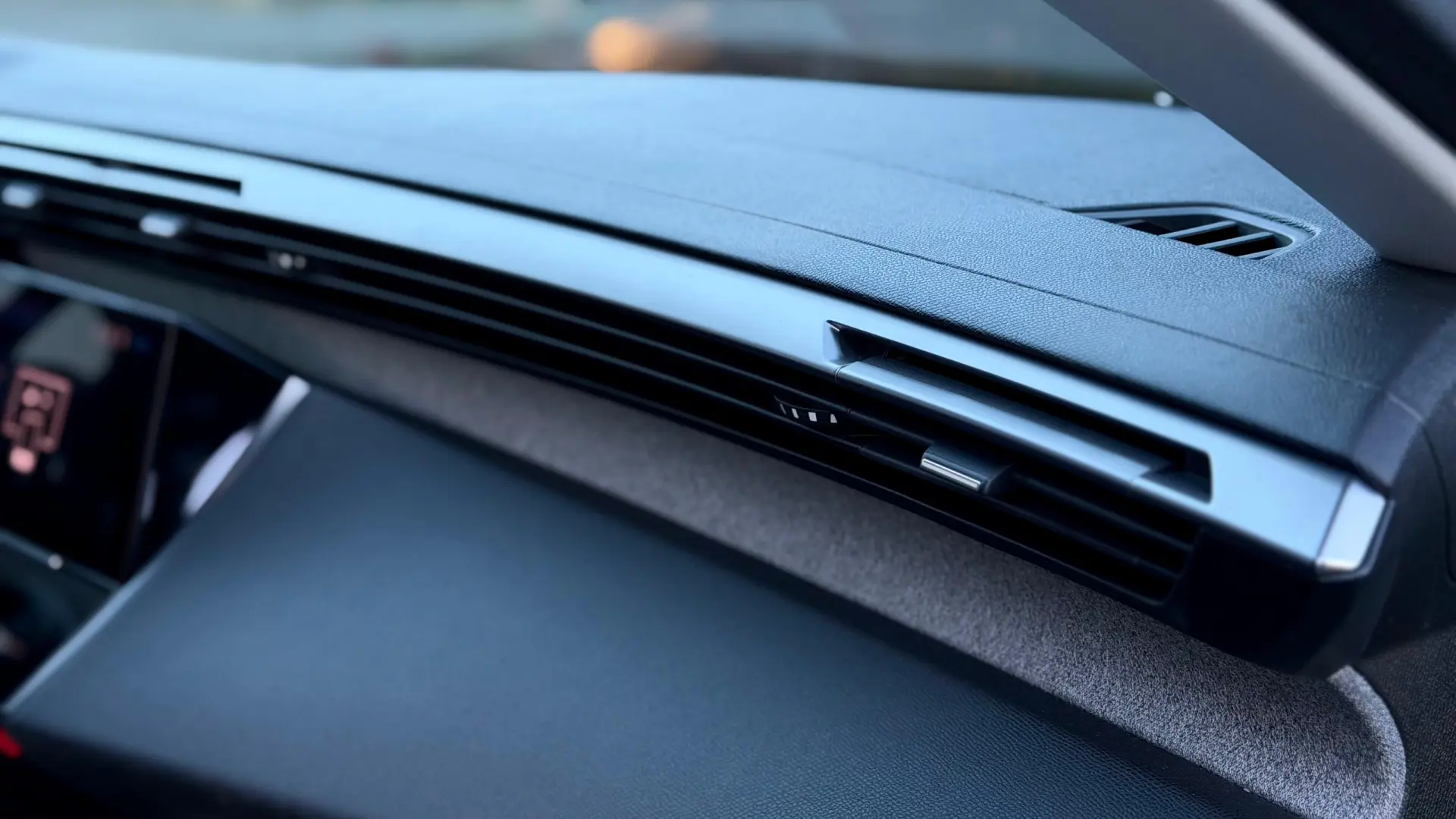 Peugeot 308 SW 1.2 PureTech Allure EAT6 10