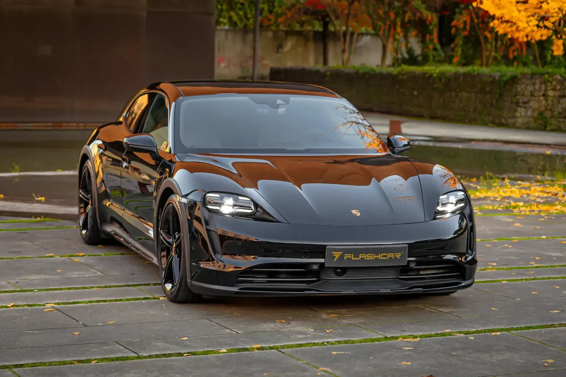 Porsche Taycan Cross Turismo 4 10