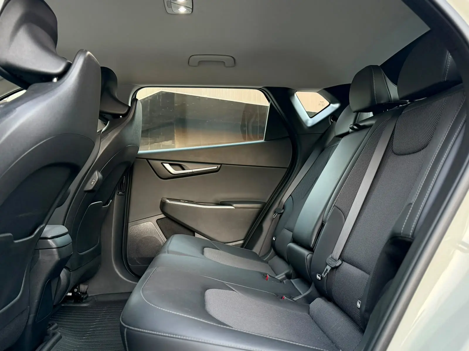 Kia EV6 Outro 21
