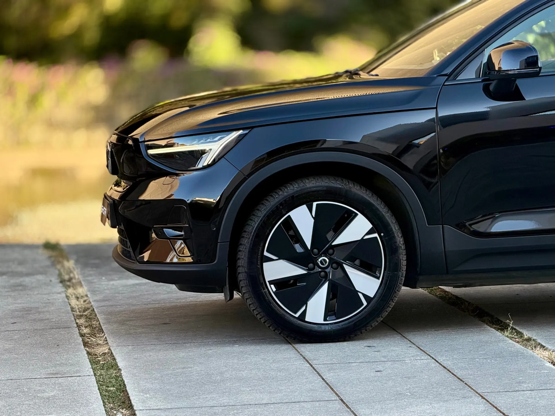 Volvo C40 Recharge 82 kWh Single M. Extended Range RWD Ultimate 11