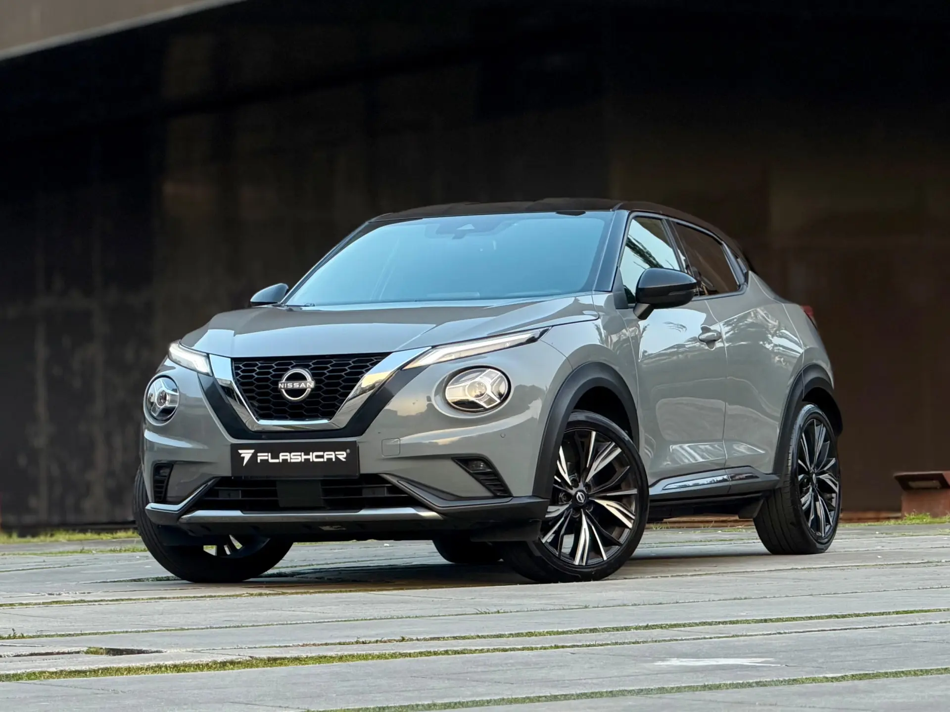Nissan Juke 1.0 DIG-T N-Design Black 19