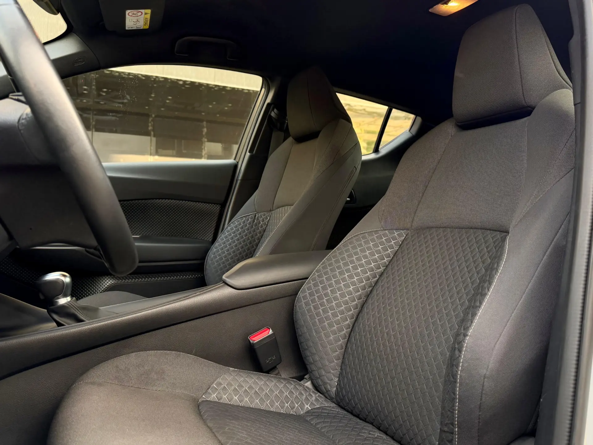 Toyota C-HR 1.8 Hybrid Exclusive 18