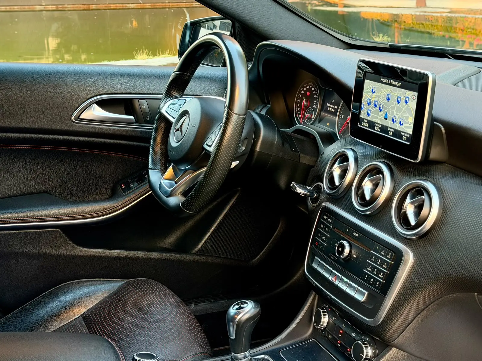 Mercedes-Benz A 180 AMG Line 25