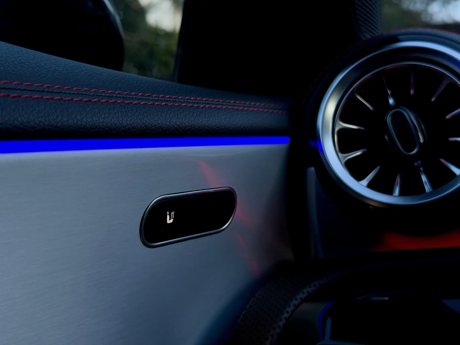 Mercedes-Benz CLA 250 e 8G-DCT AMG Line 25