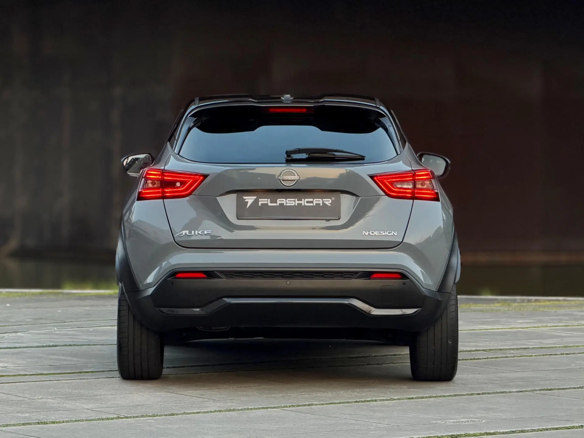 Nissan Juke 1.0 DIG-T N-Design Black 39