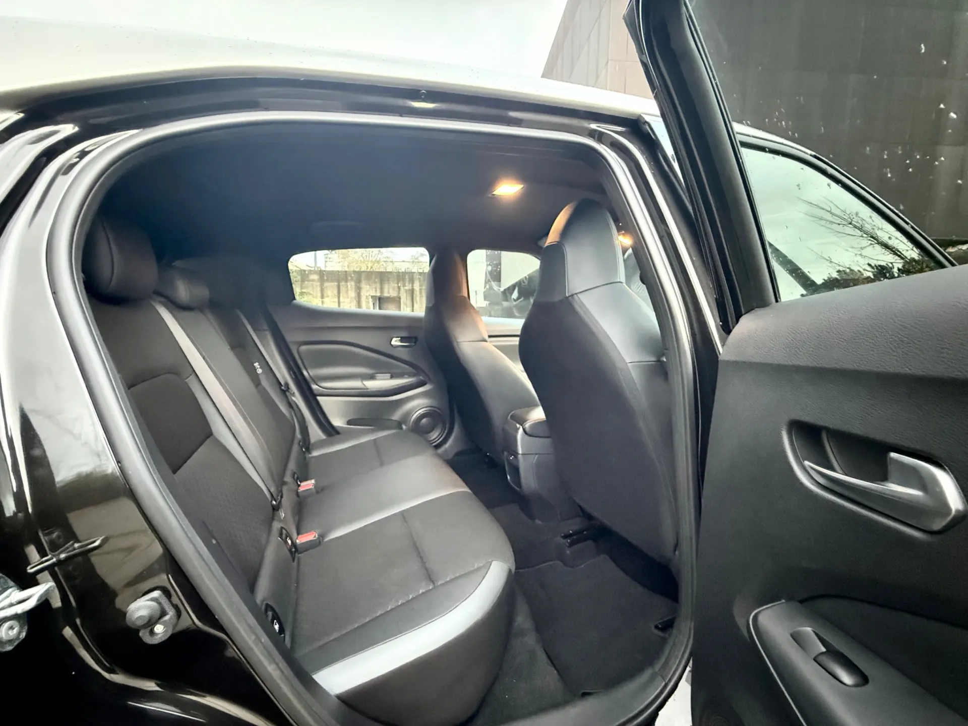 Nissan Juke DIG-T N-Design Black 7