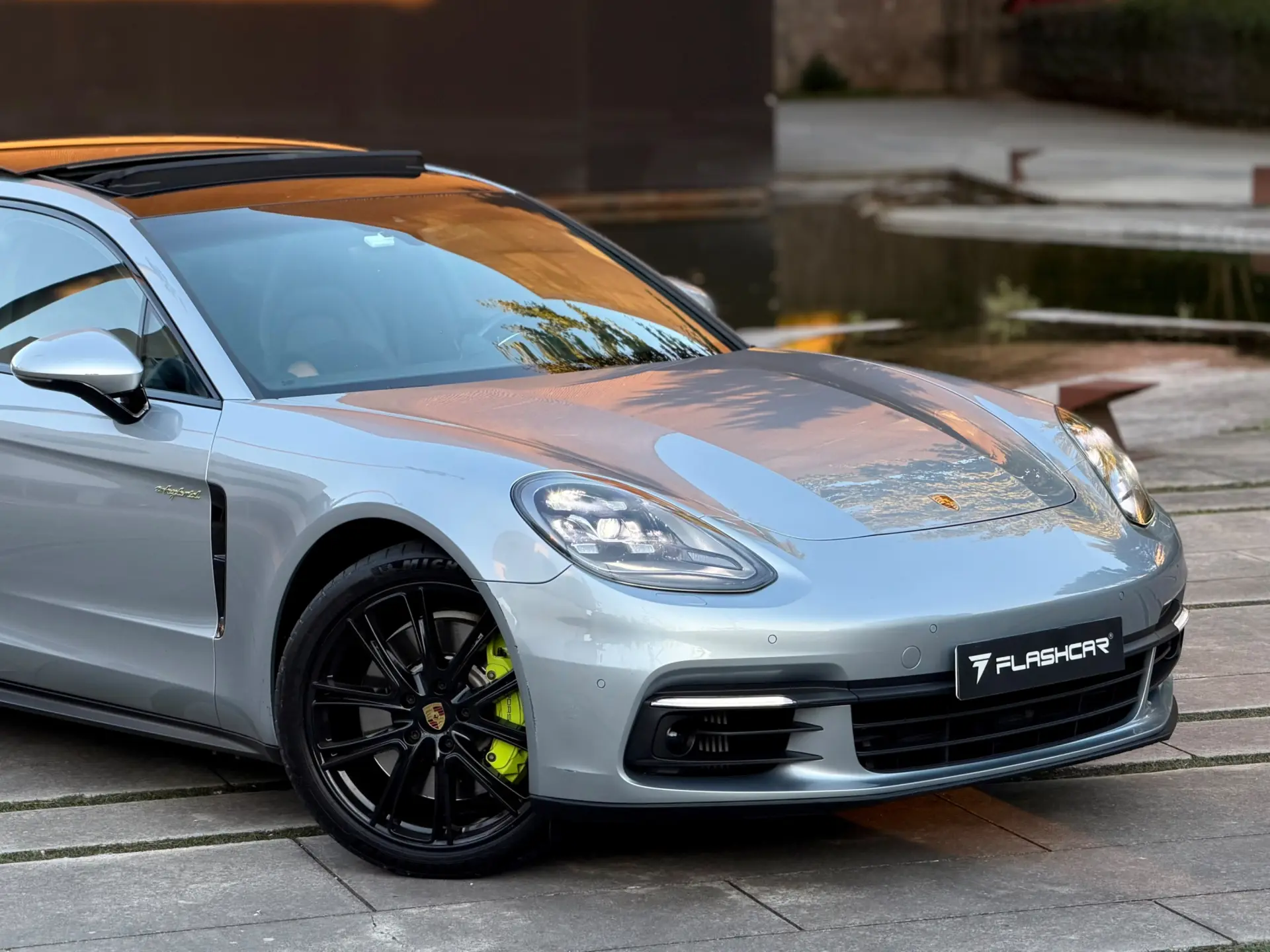 Porsche Panamera 4 E-Hybrid 26