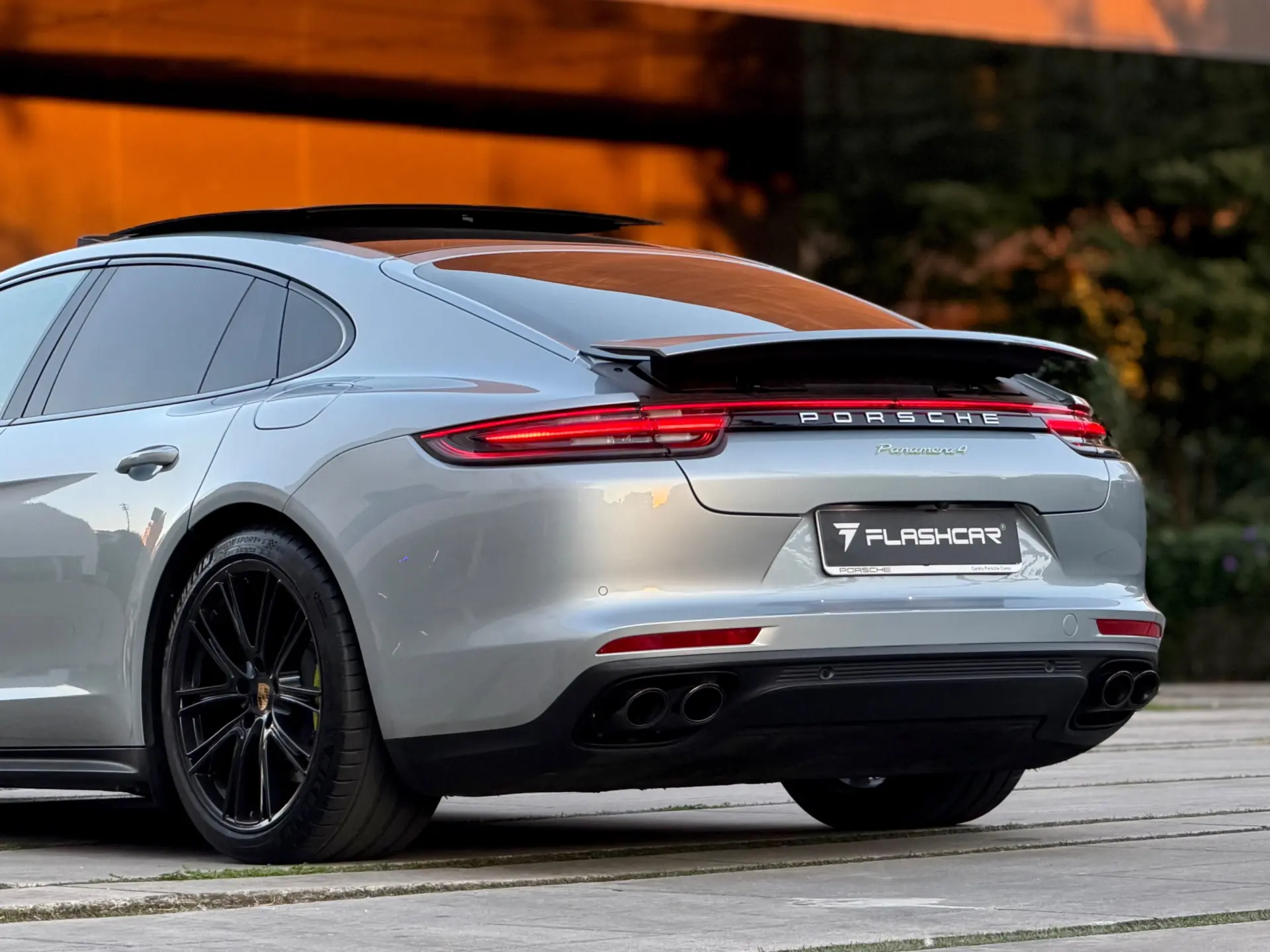 Porsche Panamera 4 E-Hybrid 35