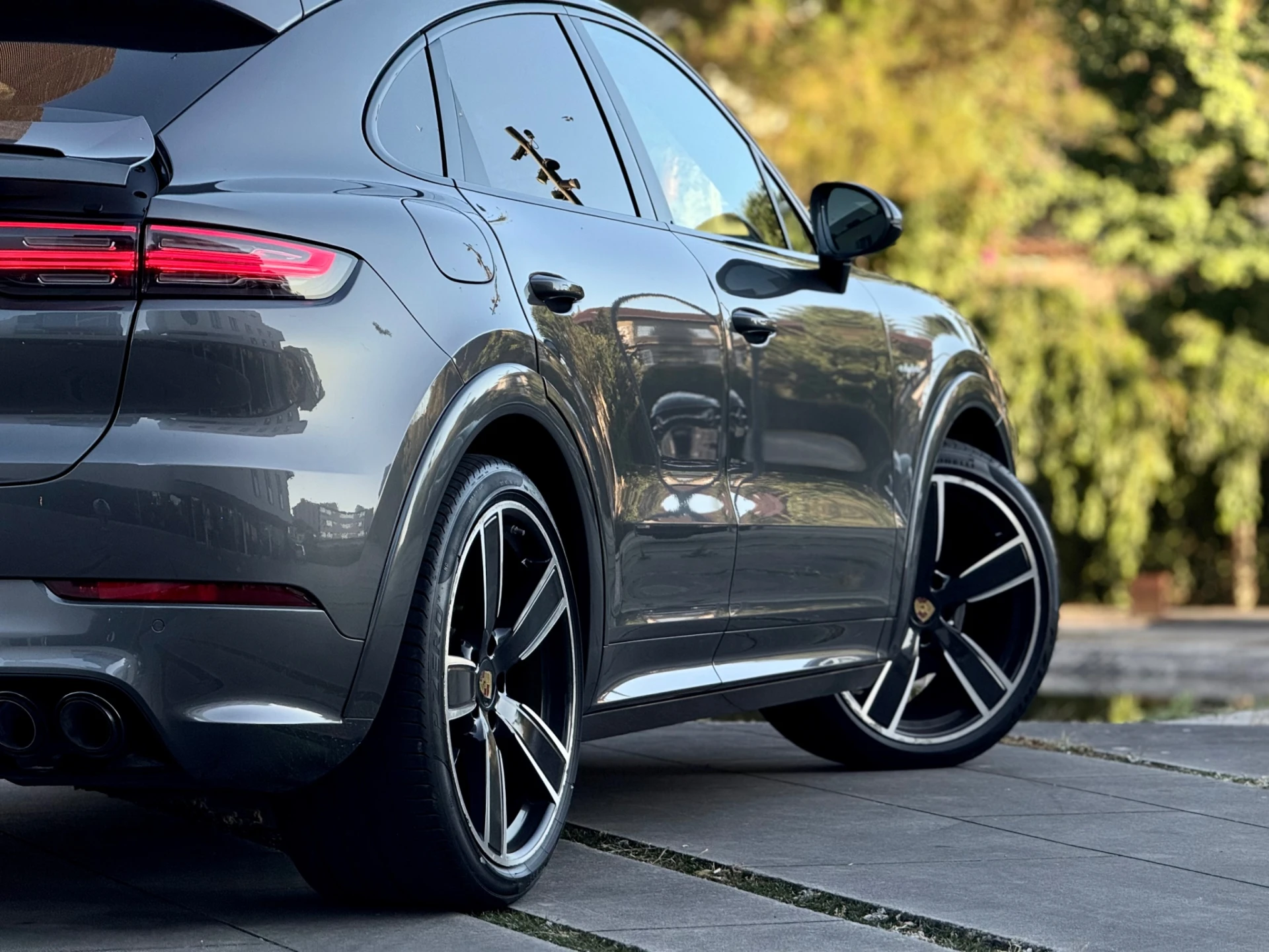 Porsche Cayenne Coupé E-Hybrid Platinum Edition 17