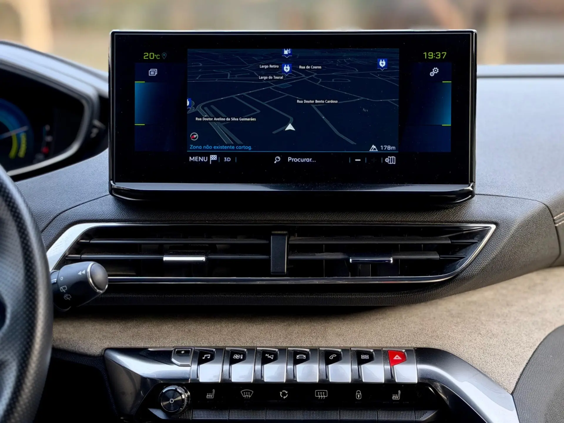 Peugeot 3008 1.6 Hybrid4 GT Line e-EAT8 24