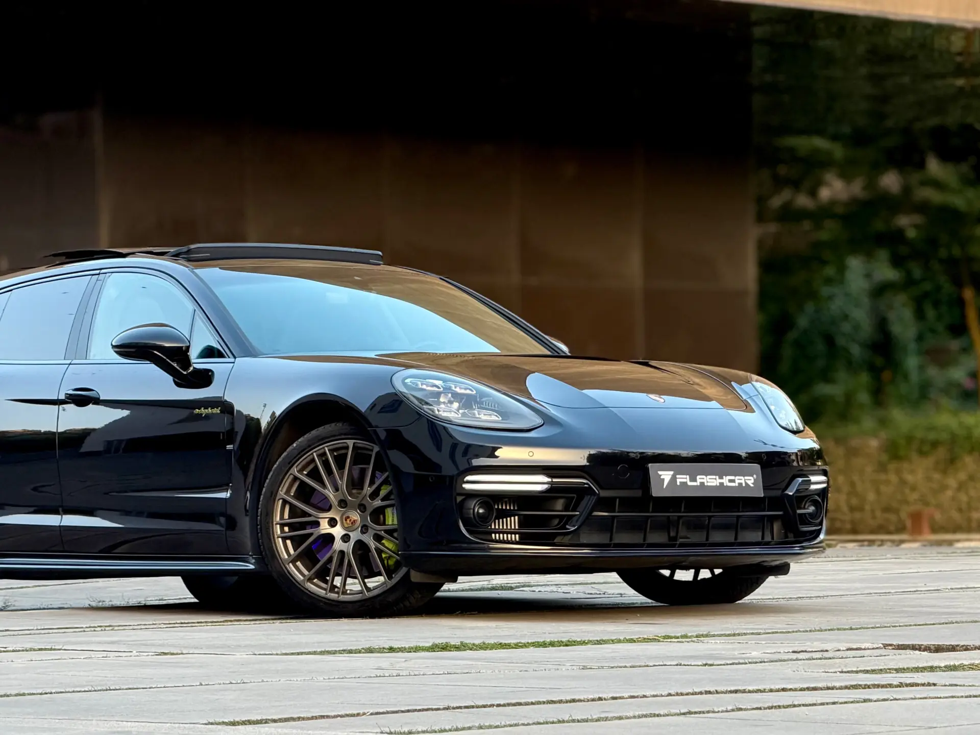 Porsche Panamera Sport Turismo 4 E-Hybrid Platinum Edition PDLS 49