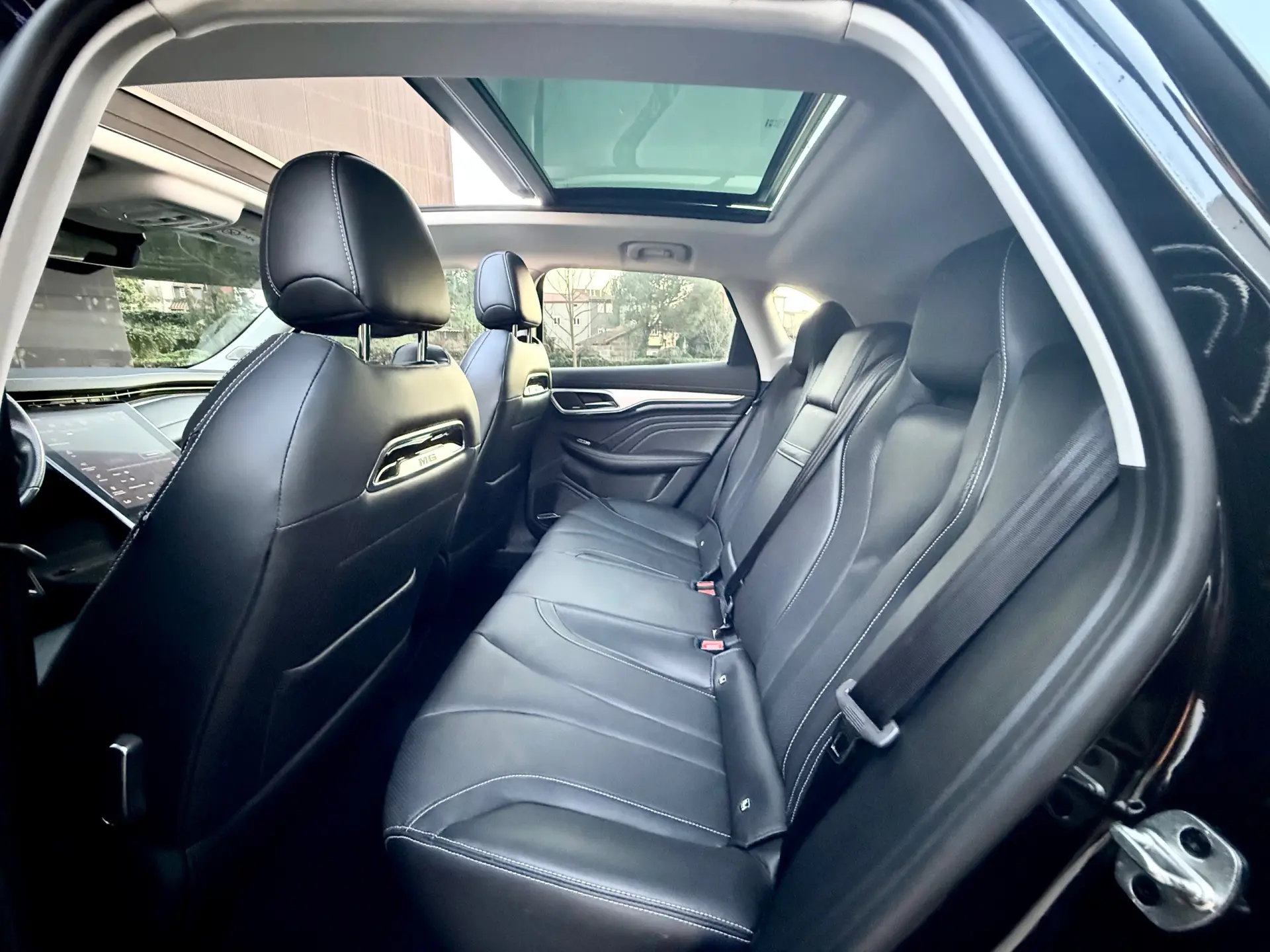 MG Marvel R 70 kWh AWD Performance 26