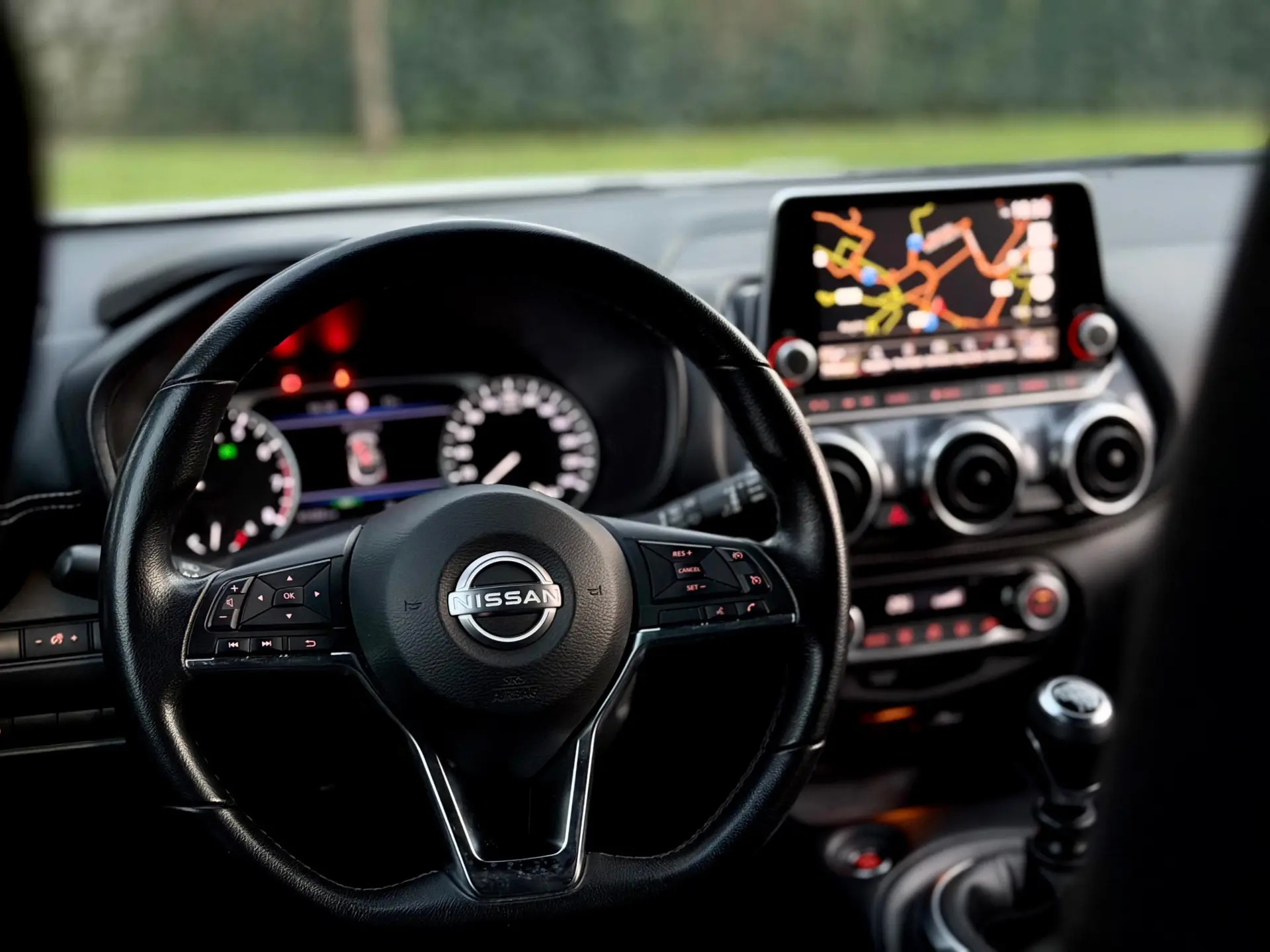 Nissan Juke 1.0 DIG-T N-Design Black 8