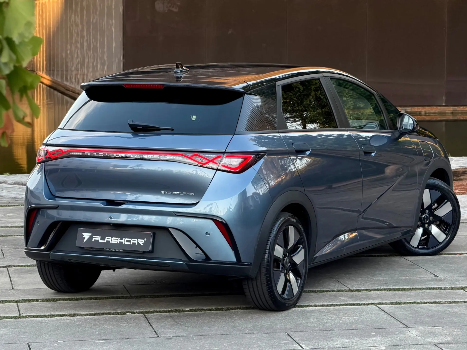 BYD Dolphin 60.4 kWh Design 9