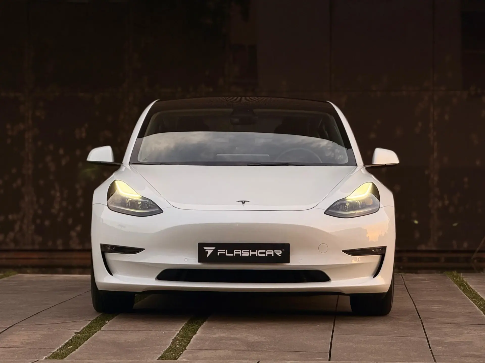 Tesla Model 3 Long range 27
