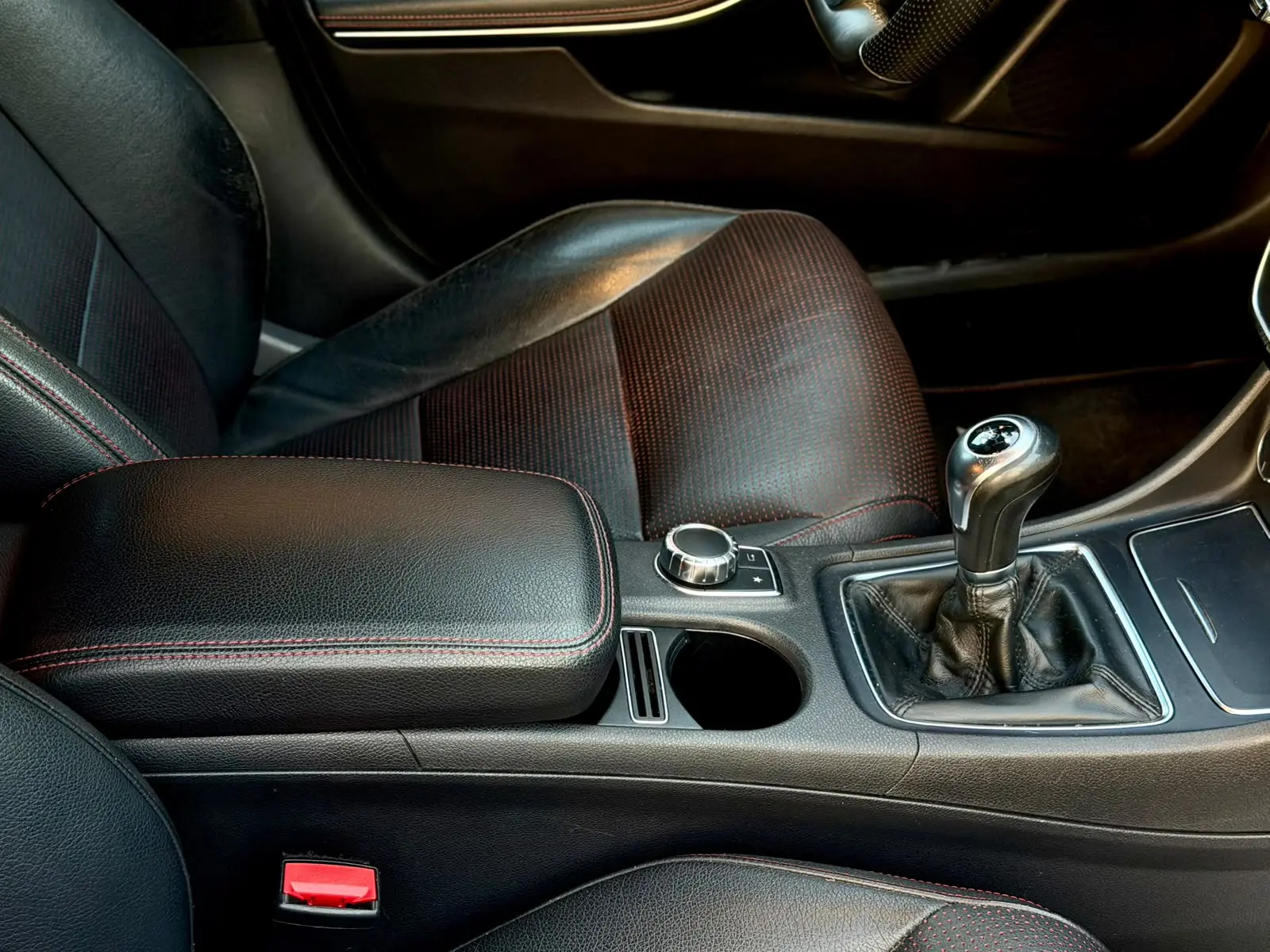Mercedes-Benz A 180 AMG Line 24